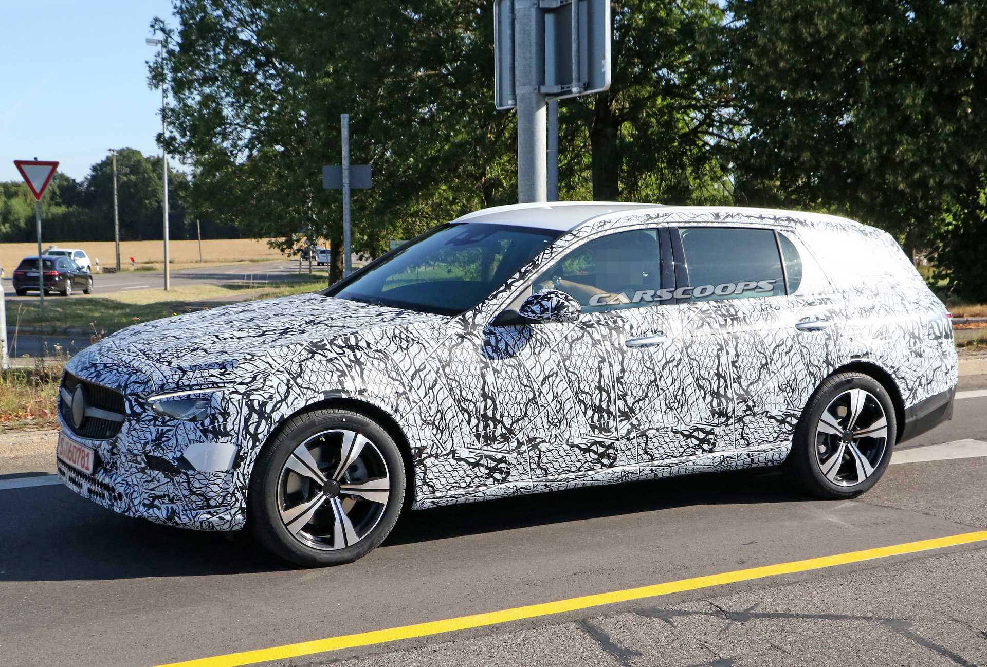 2021 Mercedes-Benz C-Class Estate Offers Better Look At Dual-Screen Setup