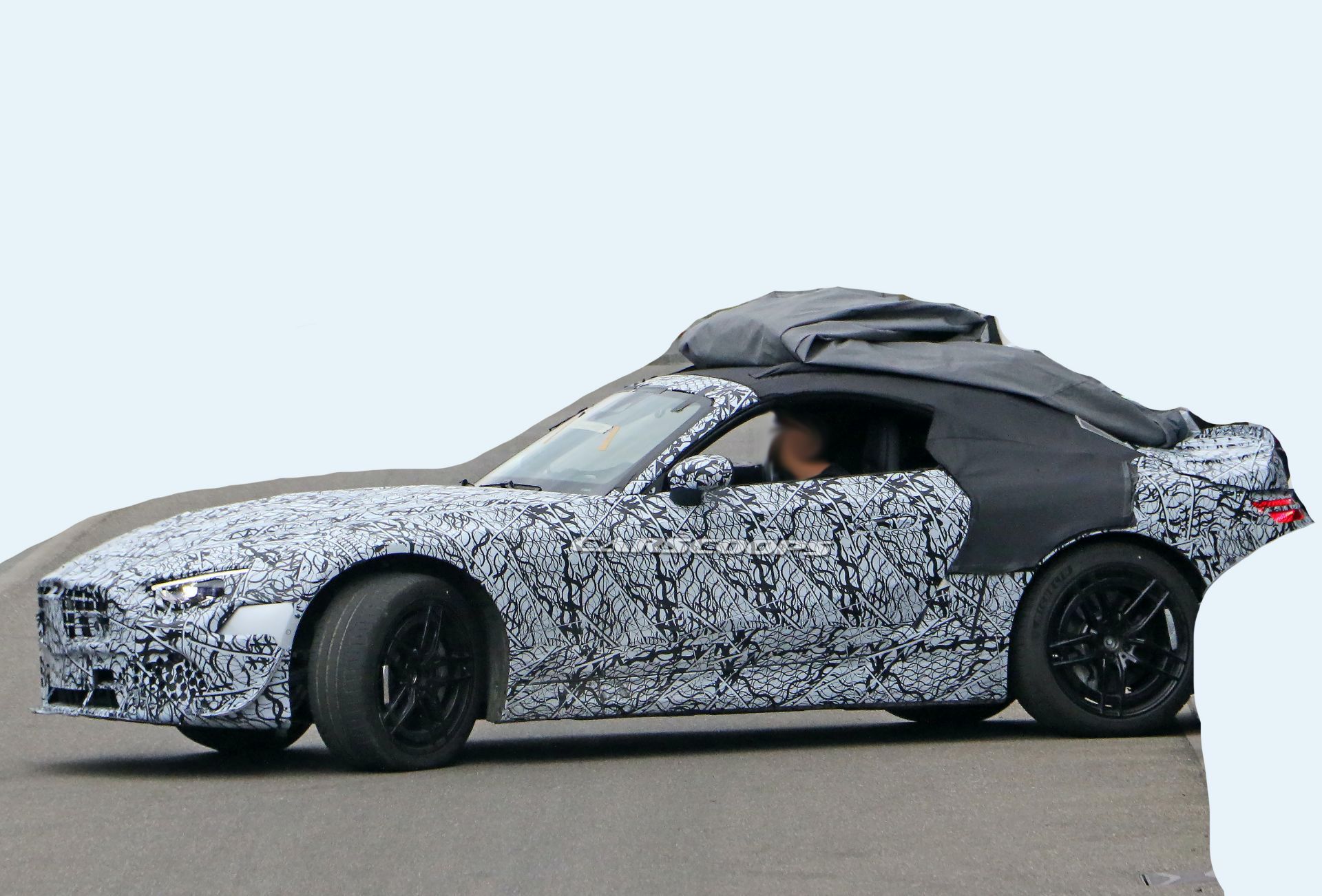 Next-Generation 2022 Mercedes SL Looks Really Promising In Fresh Spy Shots