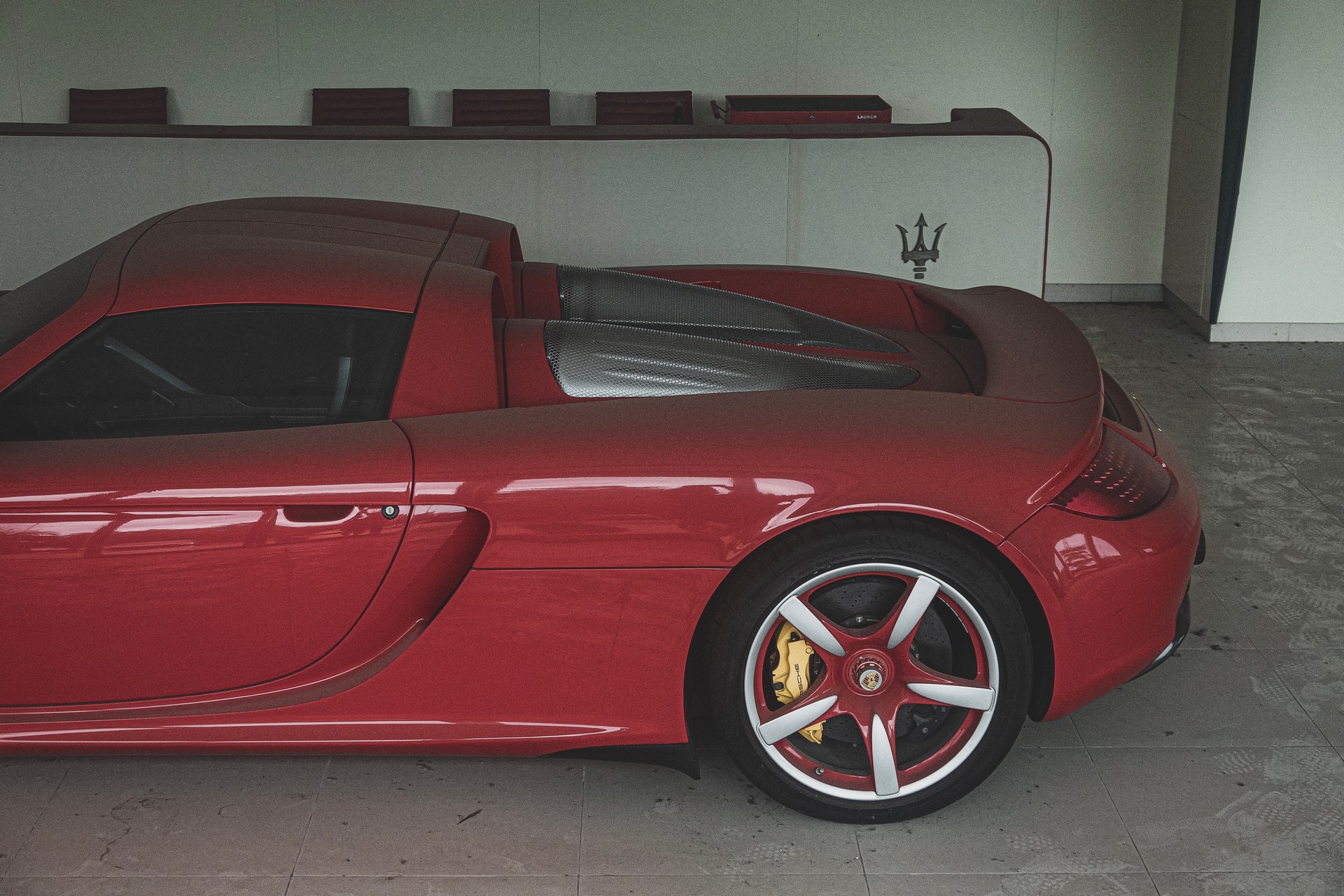 Abandoned Exotic Dealership In China Is Home To Ferrari 575 Superamerica, Porsche Carrera GT