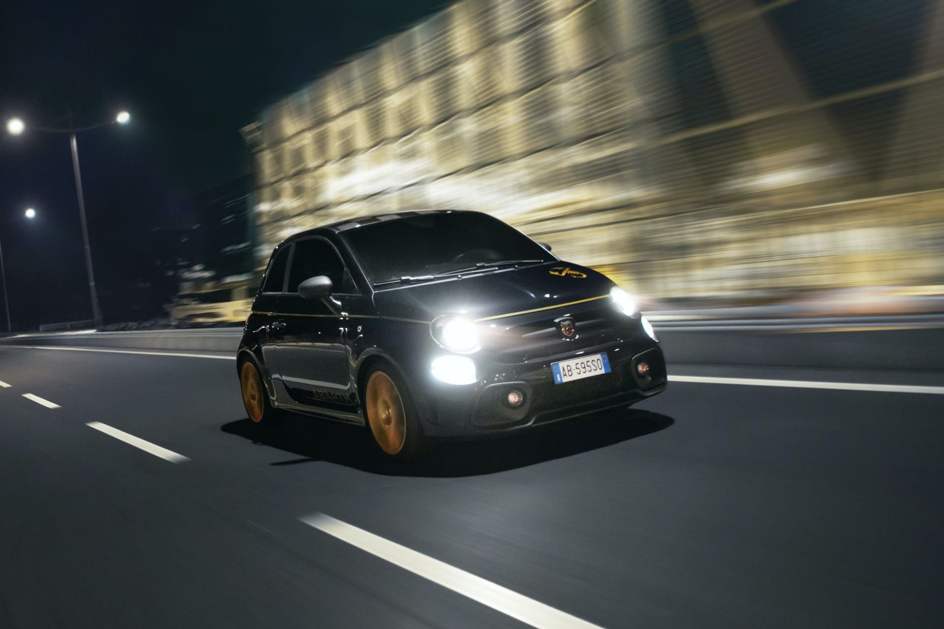 Abarth 595 Dresses In ‘Monster Energy Yamaha’ And ‘Scorpioneoro’ Attires