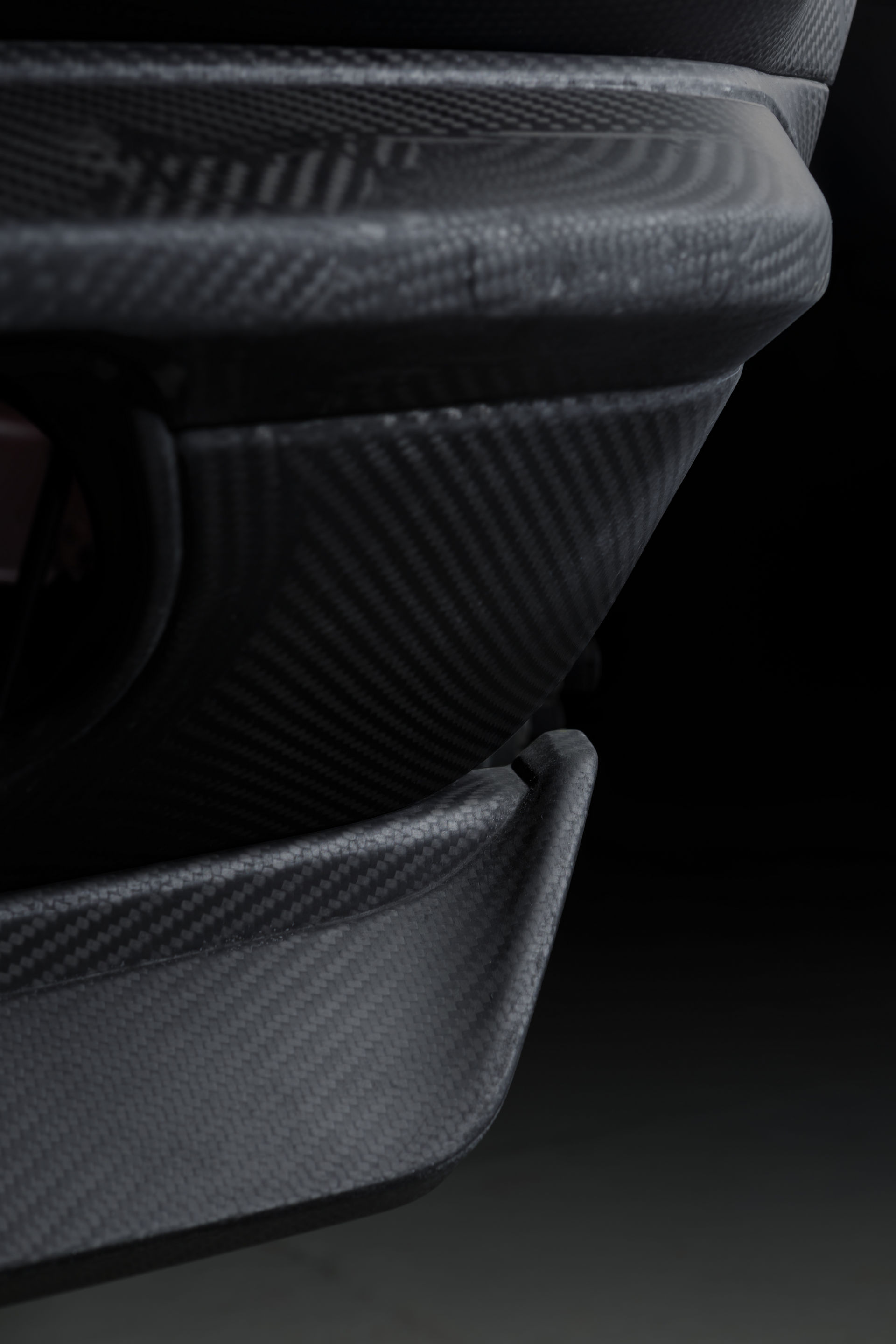 840 HP Aviar R67 Is A Tesla-Based Ford Mustang Electromod From Russia