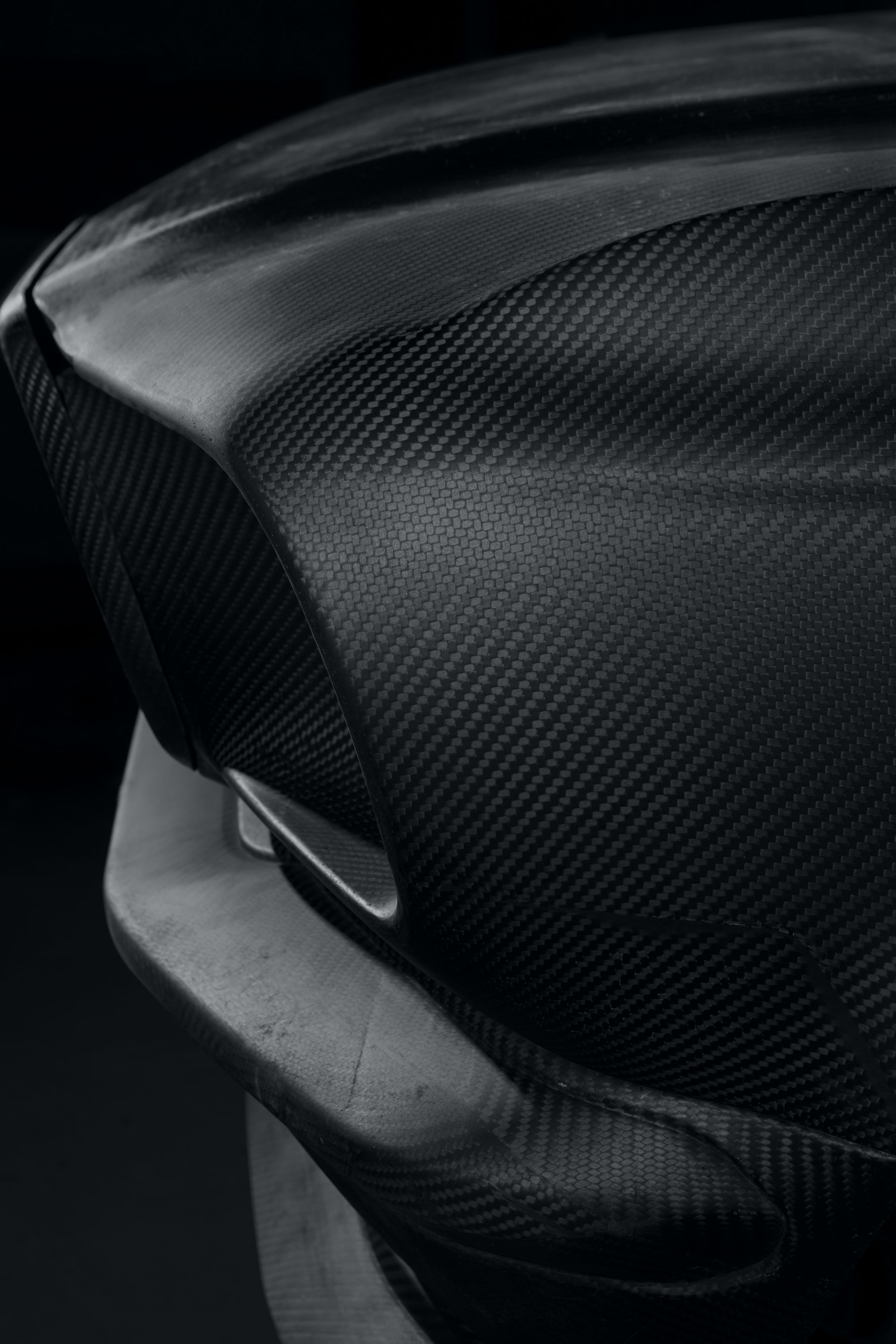 840 HP Aviar R67 Is A Tesla-Based Ford Mustang Electromod From Russia