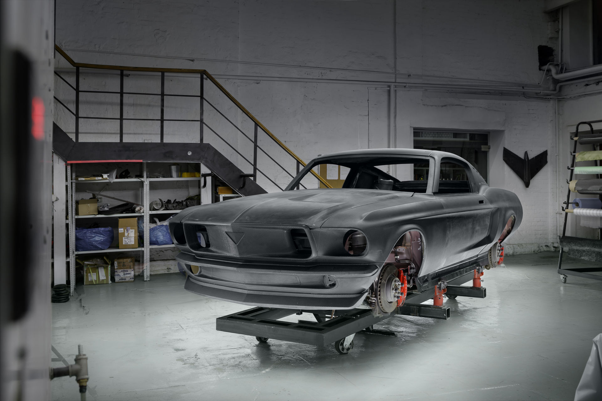 840 HP Aviar R67 Is A Tesla-Based Ford Mustang Electromod From Russia