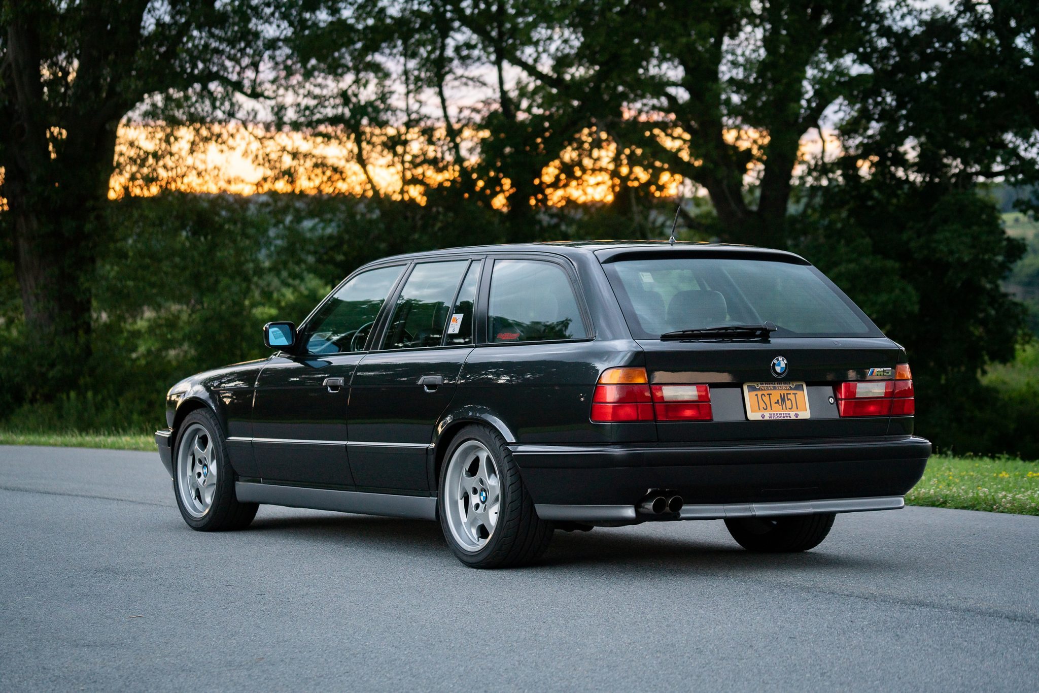 BMW E34 M5 Touring Is An Epic Family Car From The 1990s And It’s For Sale In The USA
