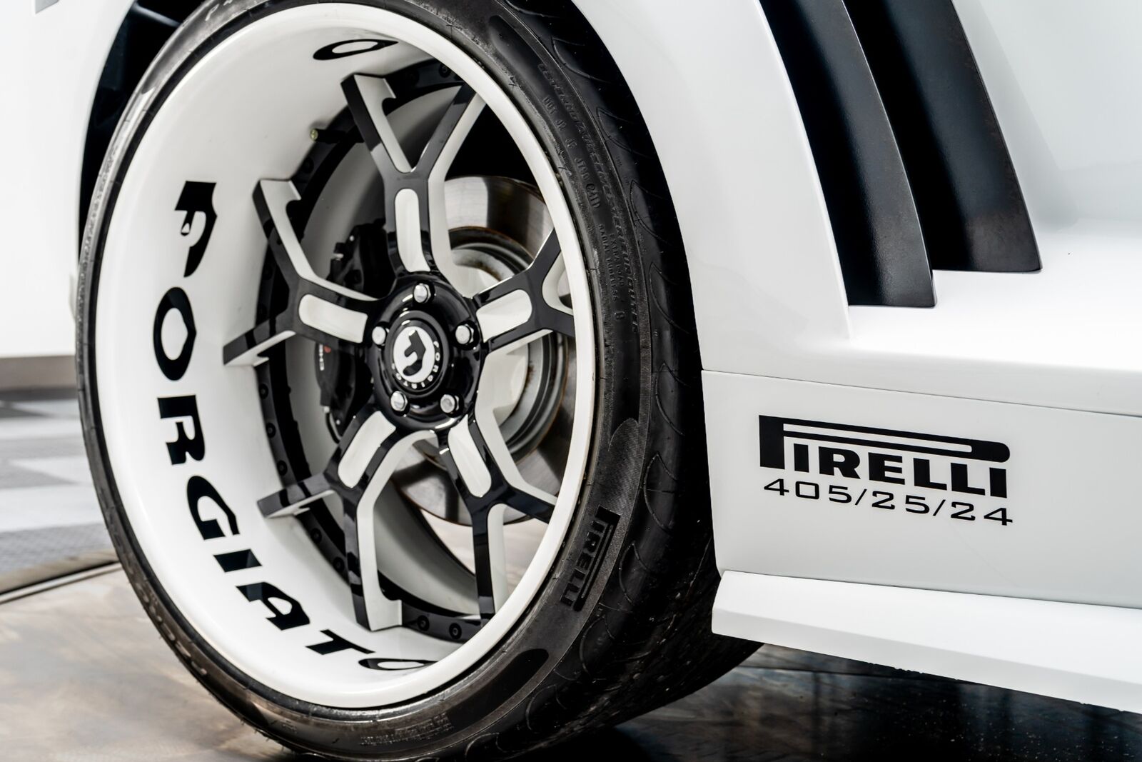 At $190k, This Widebody 2011 Camaro SS With 405/25 Rear Tires Is Oh, So OTT