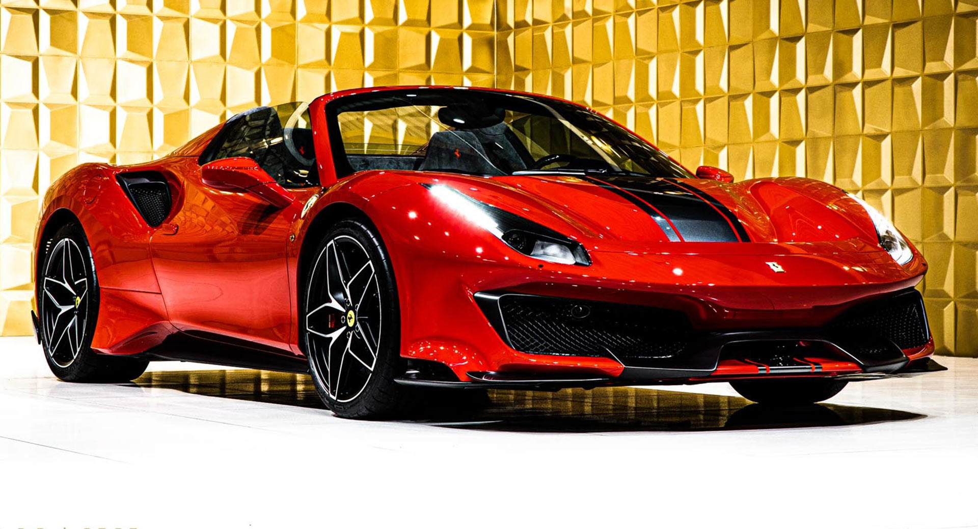 At 545 200 This 50 Mile Ferrari 488 Pista Spider Costs Nearly Twice As Much As When New Carscoops