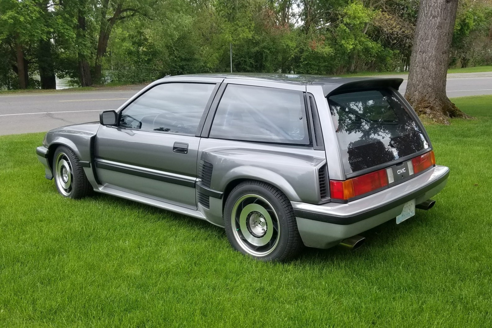 This 1980s Honda Civic With A Mid-Placed Acura 3.2L V6 And RWD Is Like No Other