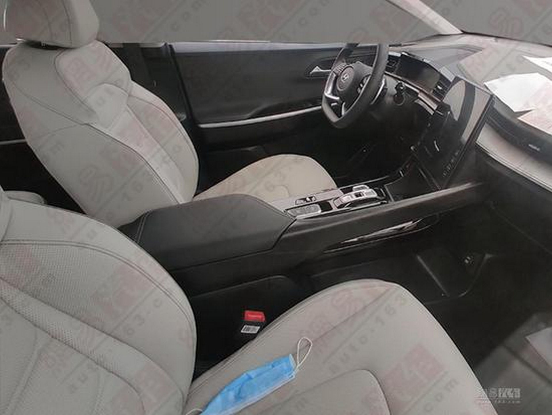 New Hyundai Custo Is A 7-Seater Minivan For China