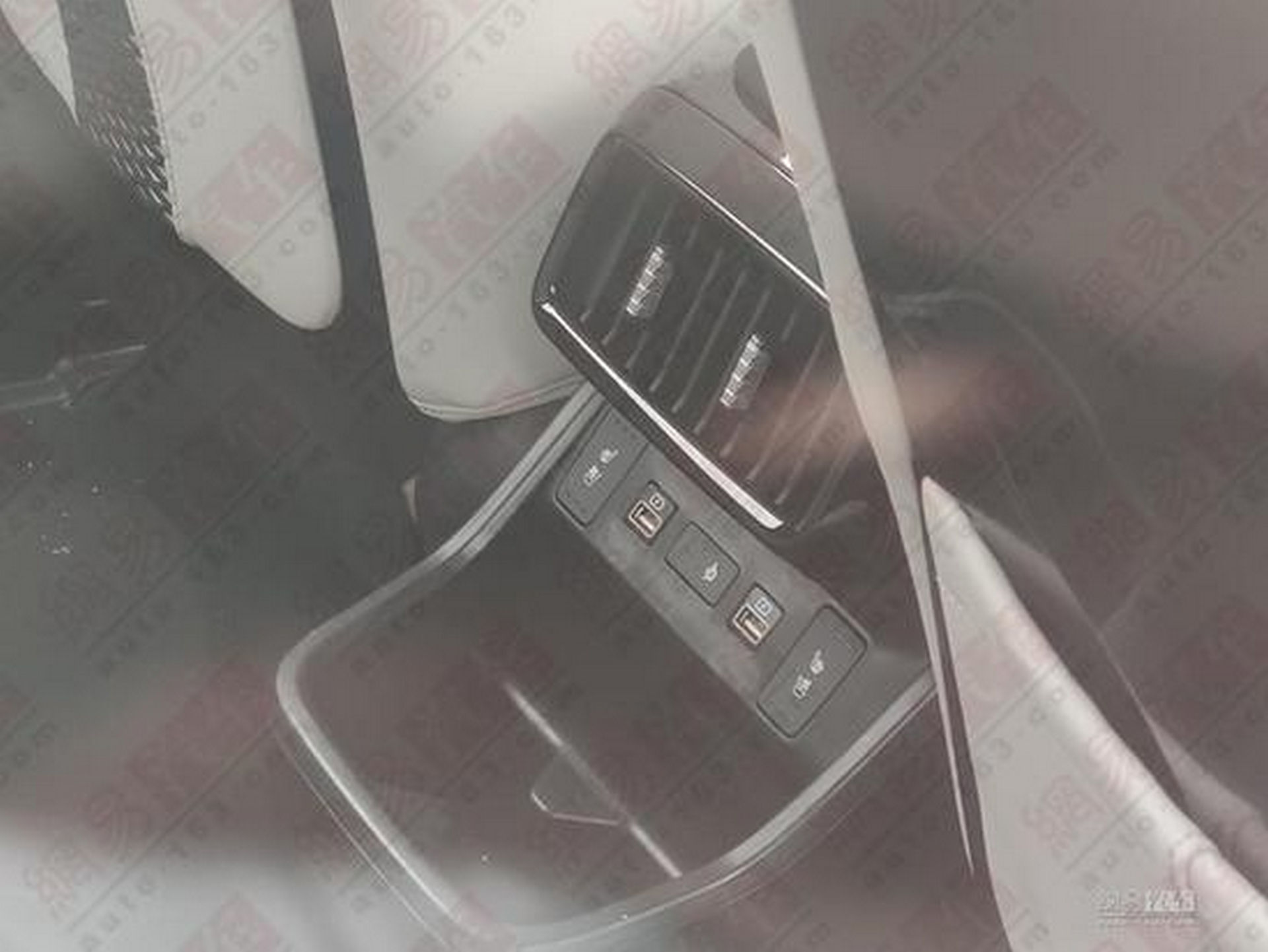 New Hyundai Custo Is A 7-Seater Minivan For China