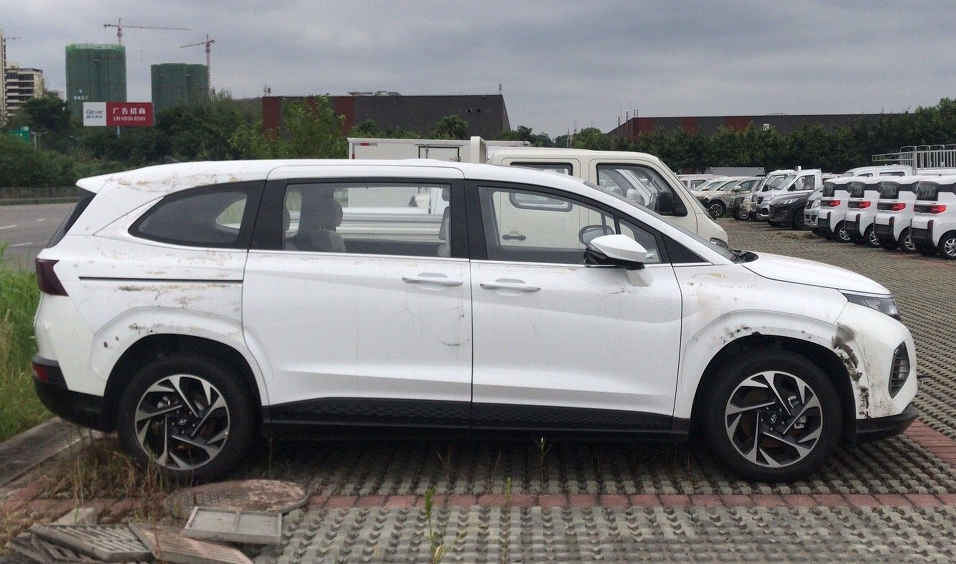 New Hyundai Custo Is A 7-Seater Minivan For China