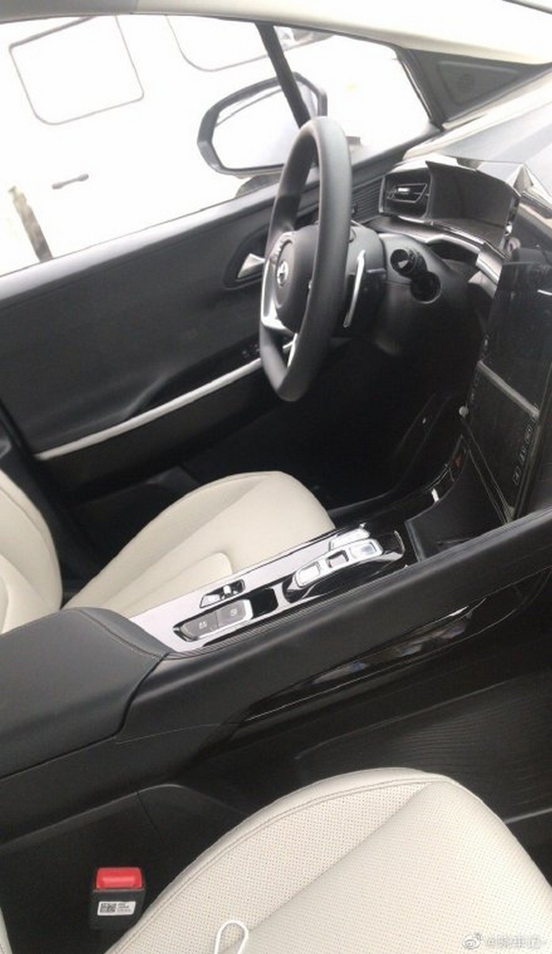 New Hyundai Custo Is A 7-Seater Minivan For China