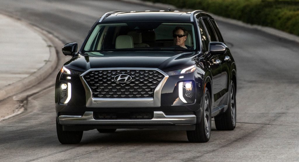  Hyundai Palisade Owners Are Complaining About A Stinky Interior Smell, Carmaker Is Investigating