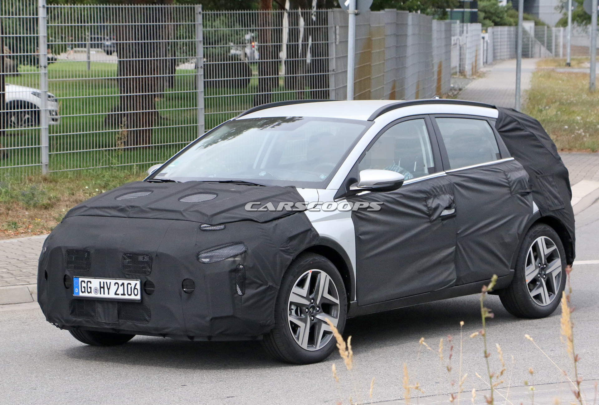 Hyundai’s i20-Based Crossover For Europe Spotted For The First Time
