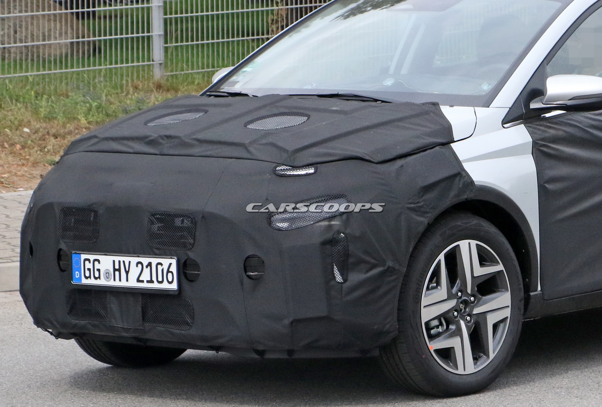 Hyundai’s i20-Based Crossover For Europe Spotted For The First Time