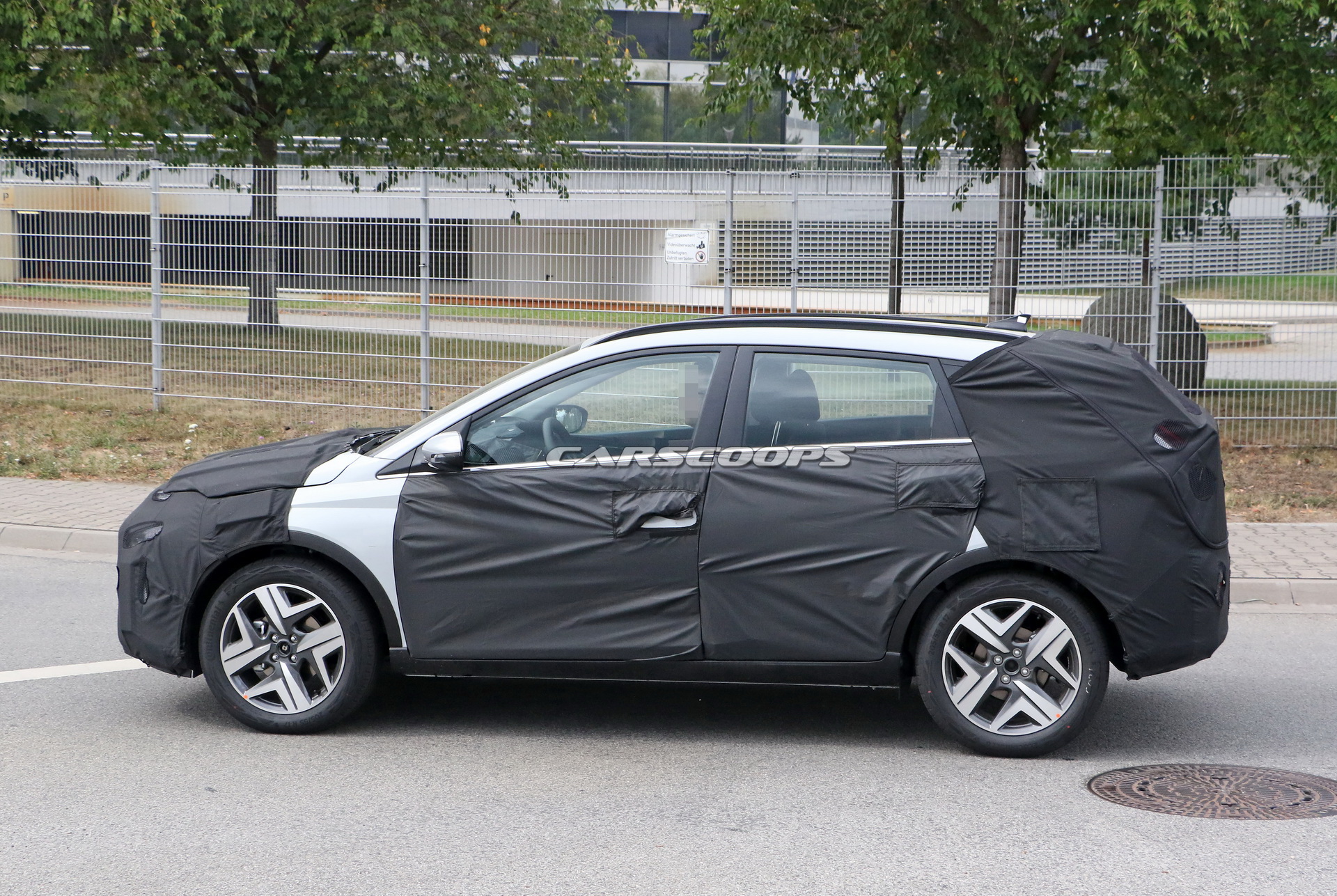 Hyundai’s i20-Based Crossover For Europe Spotted For The First Time