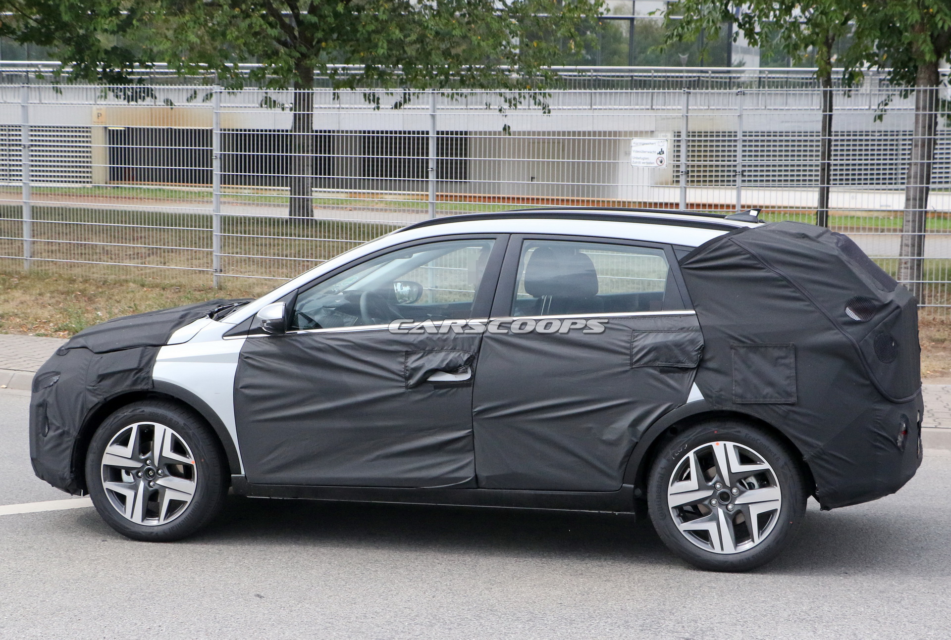 Hyundai’s i20-Based Crossover For Europe Spotted For The First Time