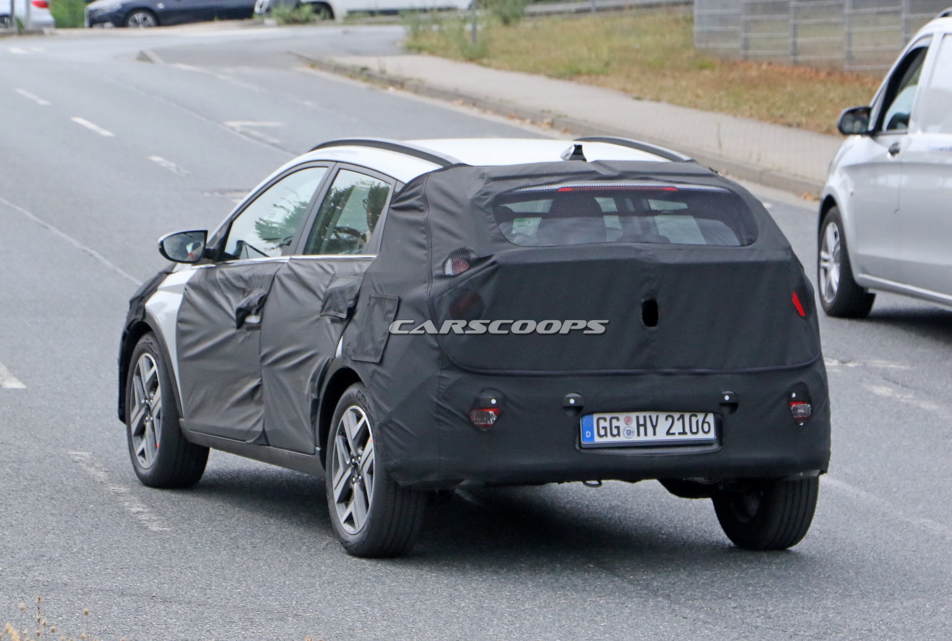 Hyundai’s i20-Based Crossover For Europe Spotted For The First Time