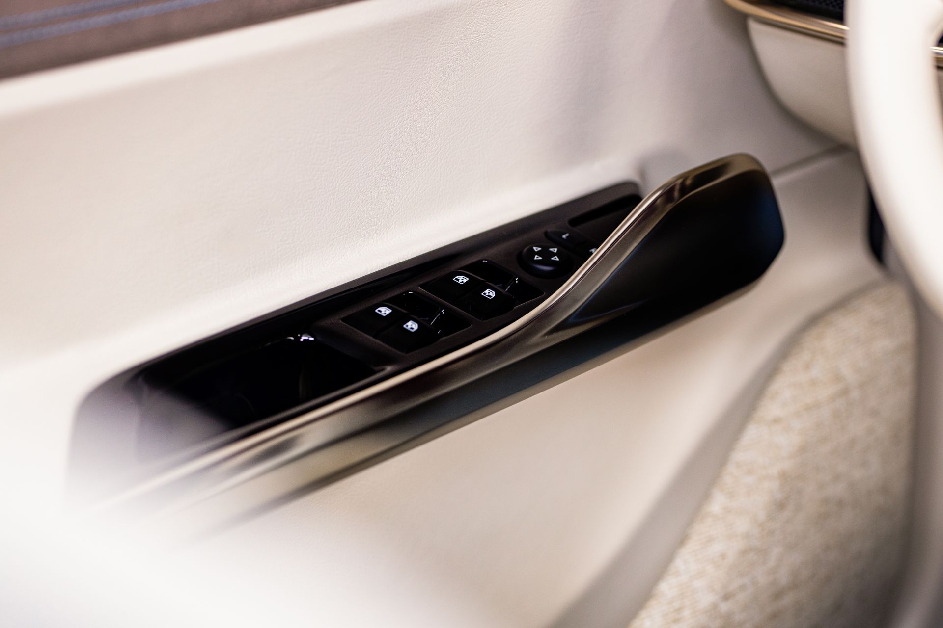 Izera SUV And Hatchback Prototypes Aim To Become The First Polish EVs In 2023