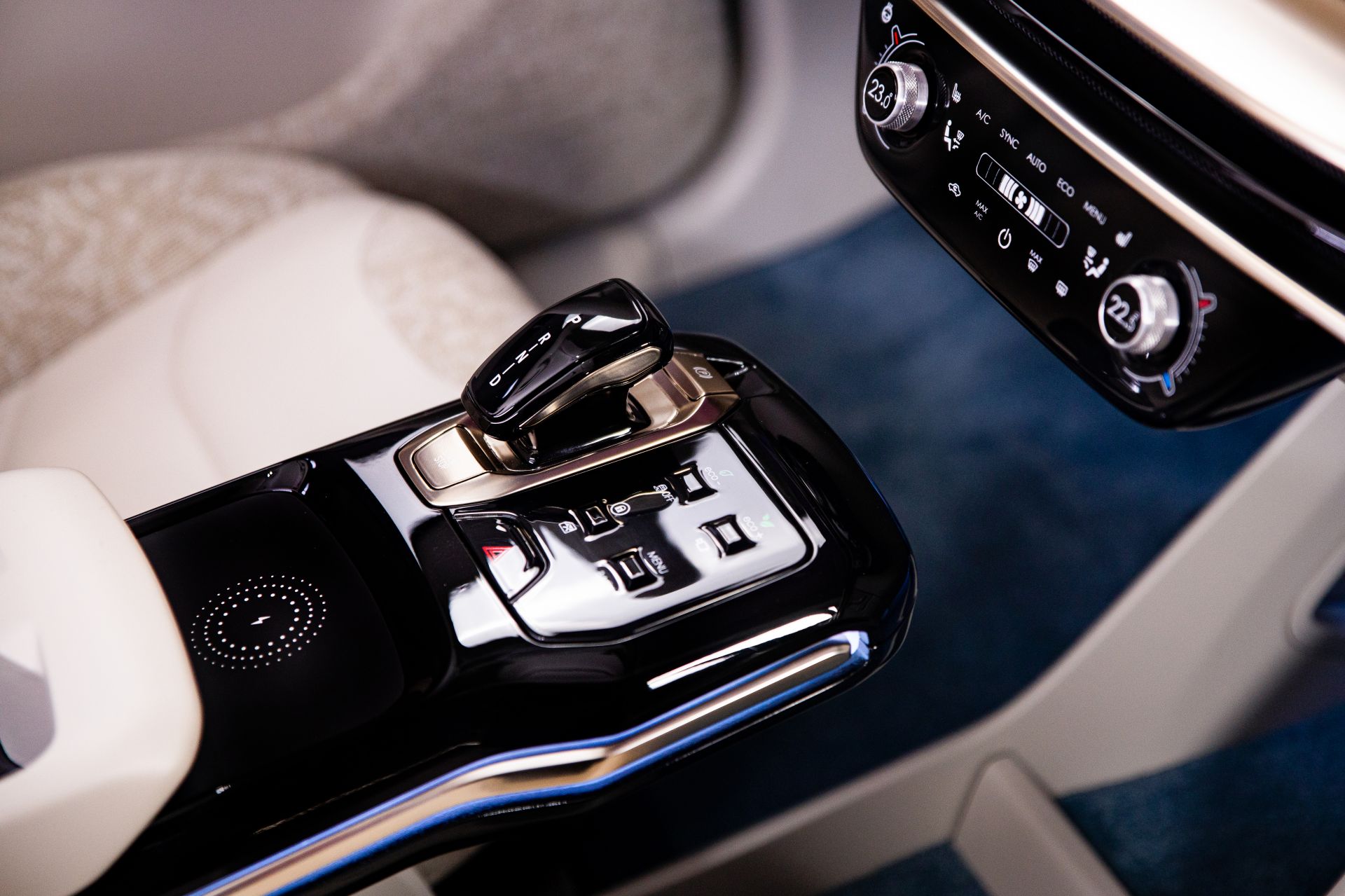 Izera SUV And Hatchback Prototypes Aim To Become The First Polish EVs In 2023