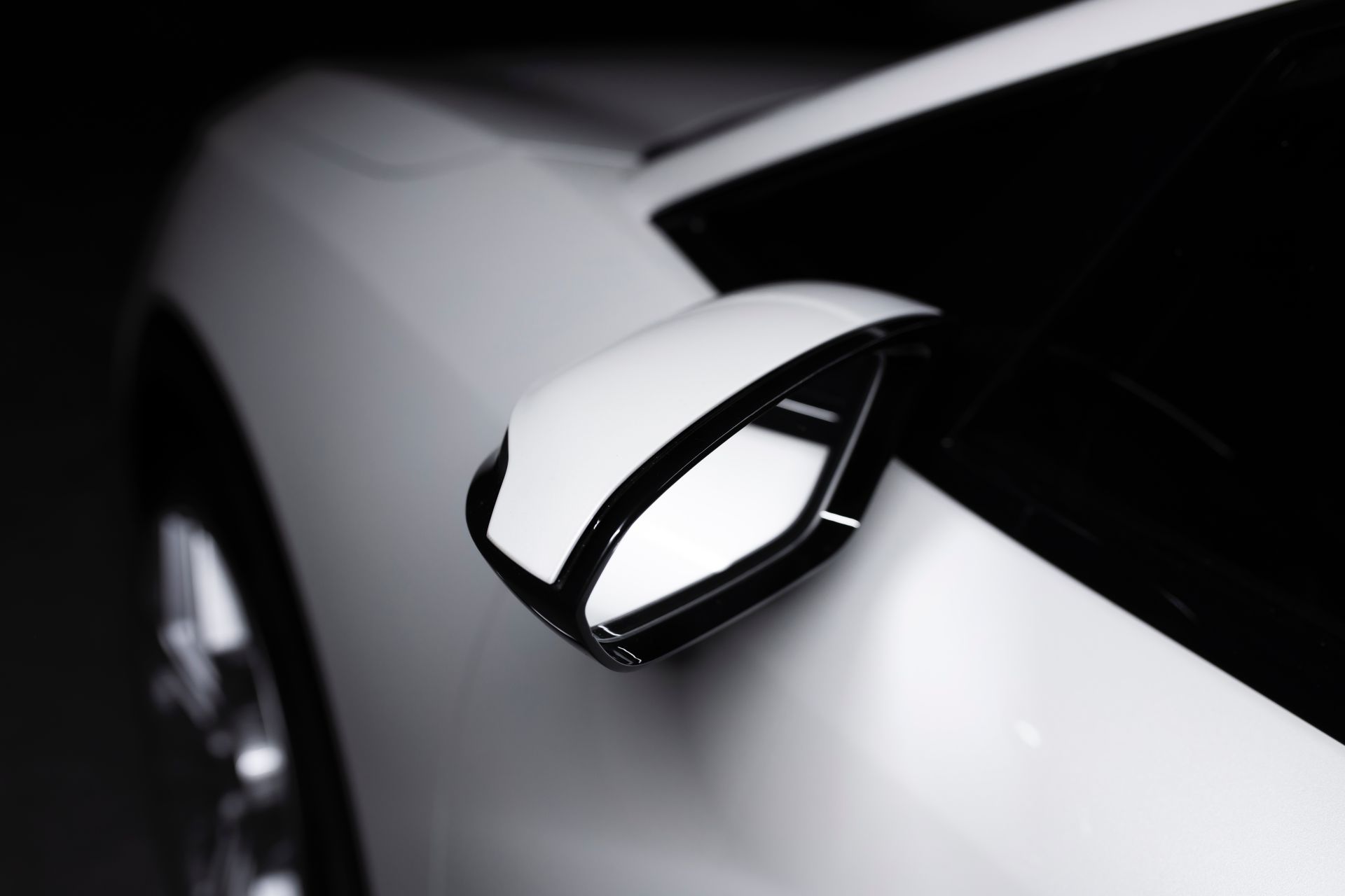 Izera SUV And Hatchback Prototypes Aim To Become The First Polish EVs In 2023