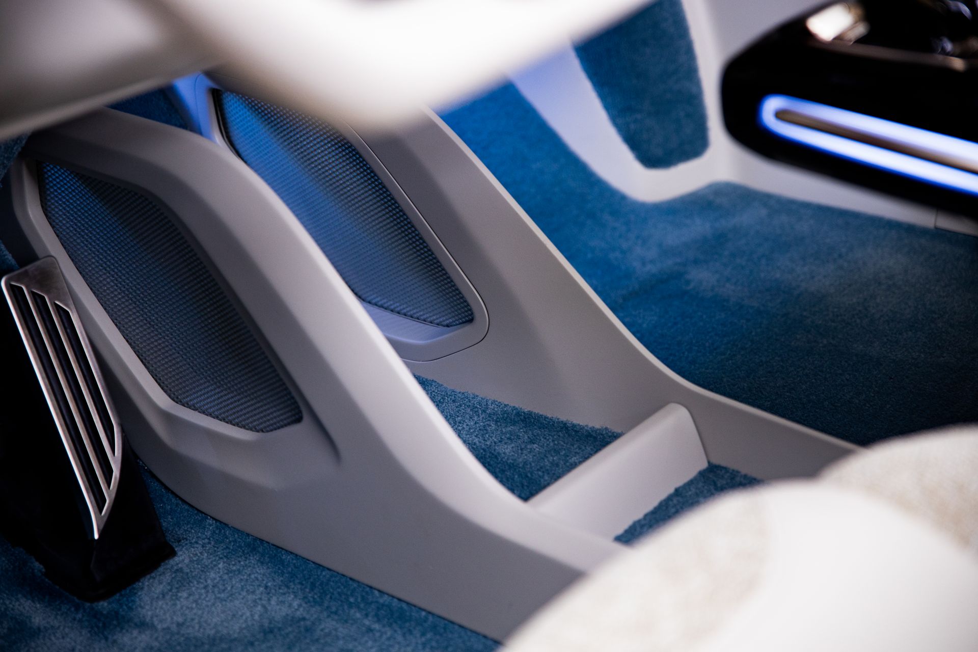 Izera SUV And Hatchback Prototypes Aim To Become The First Polish EVs In 2023