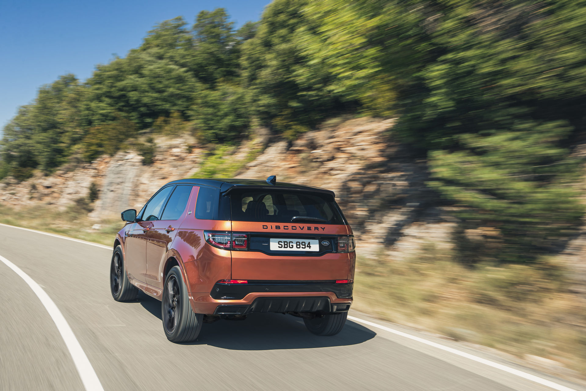 2020 Land Rover Discovery Sport Brings New Diesels, Tech And Black Edition To The U.K.
