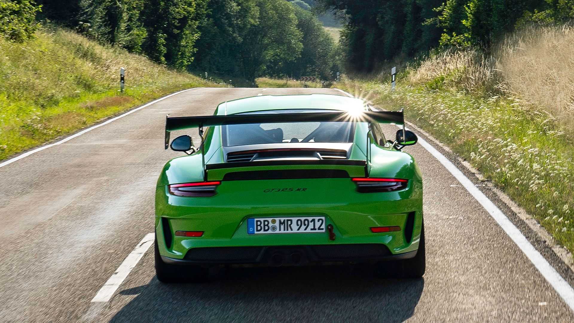 Manthey Racing Turns The Porsche 911 GT3 RS Up To 11