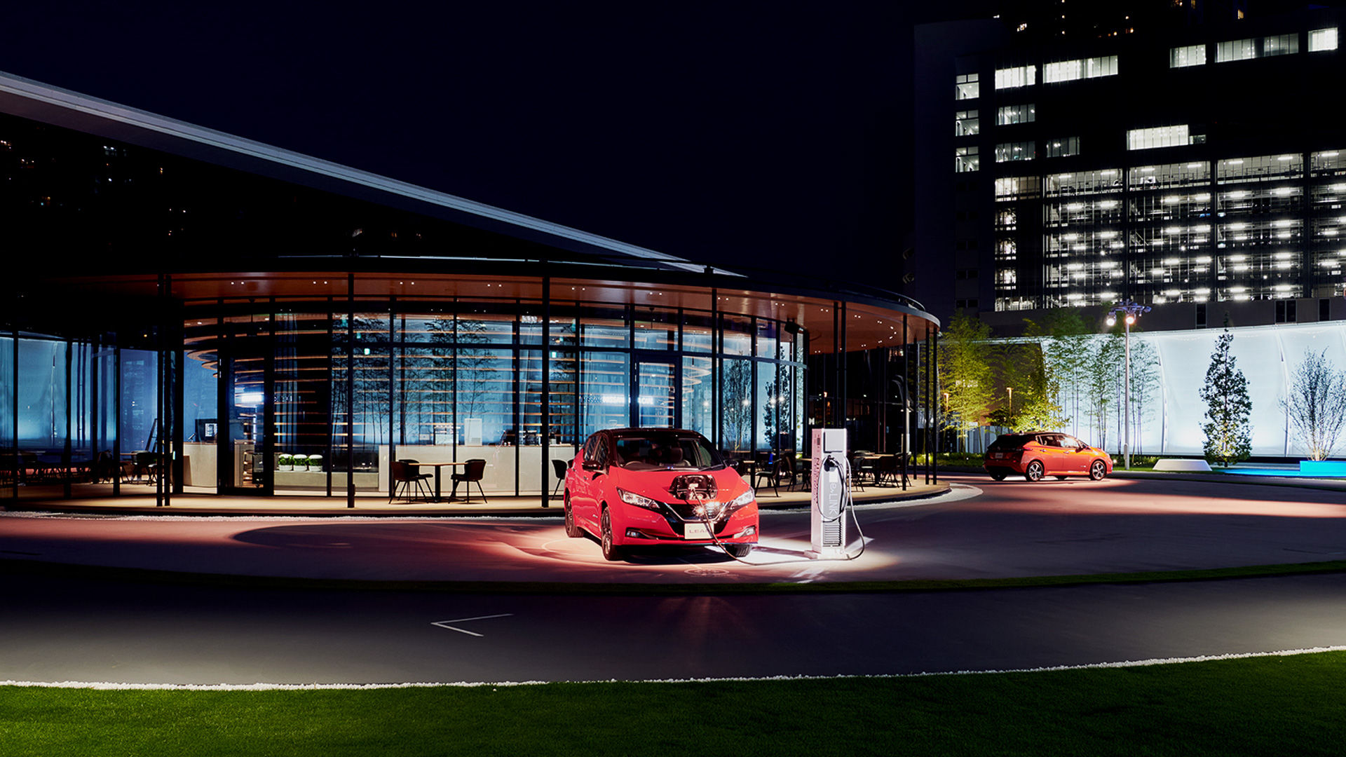 Nissan Will Let You Pay For Parking With… Electricity