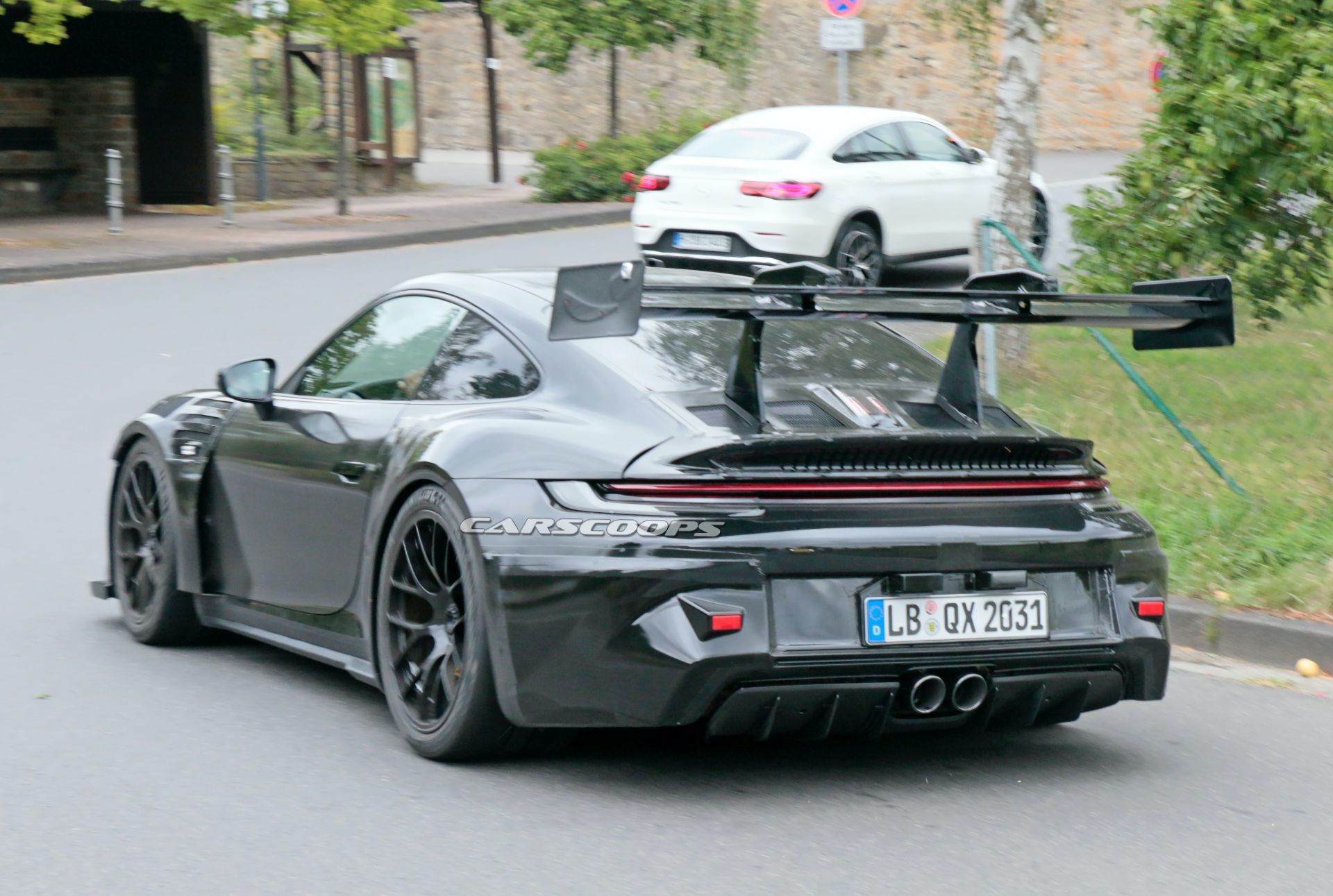 2022 Porsche 911 GT3 RS Makes A Great First Impression With Wild Aero Kit