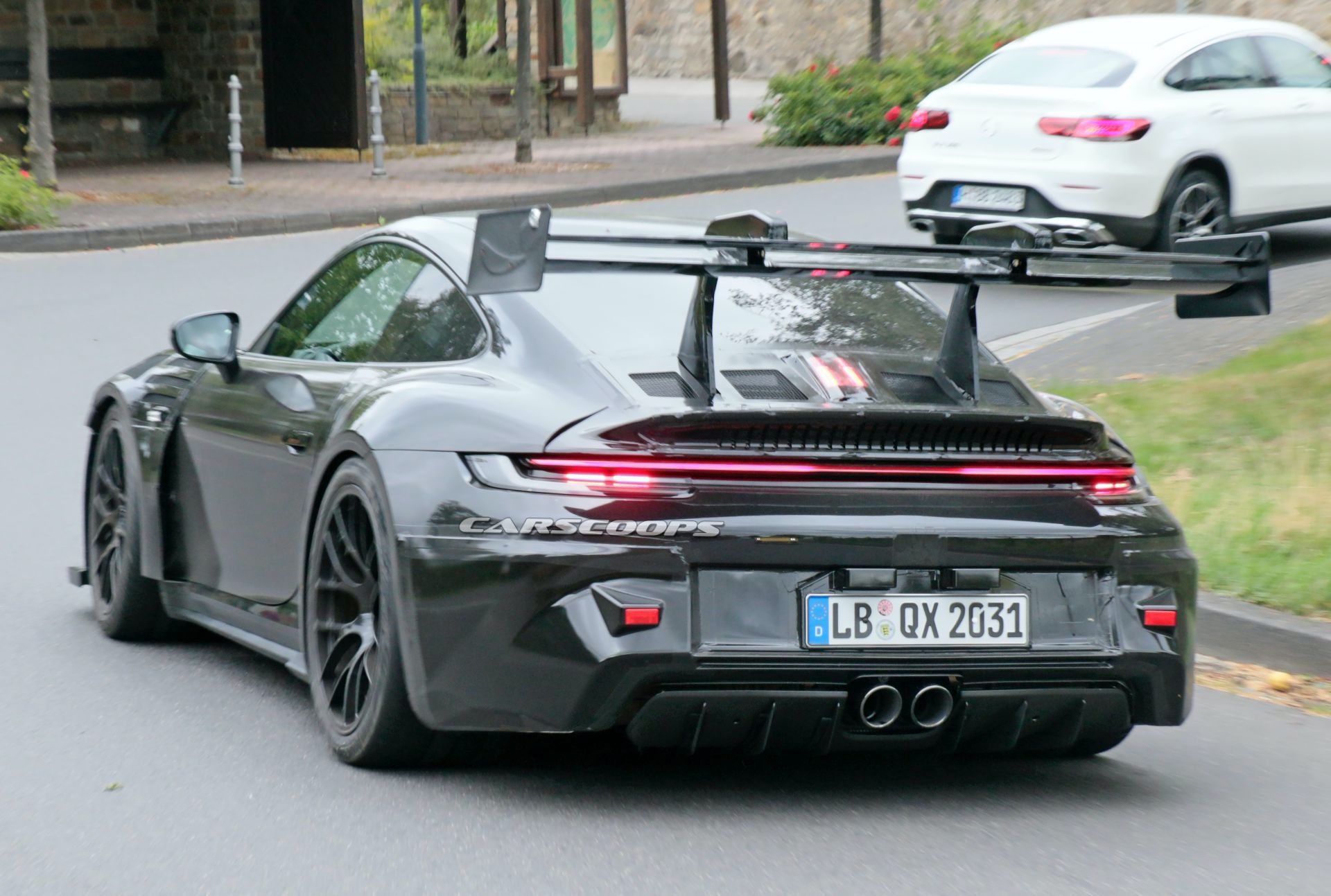 2022 Porsche 911 GT3 RS Makes A Great First Impression With Wild Aero Kit