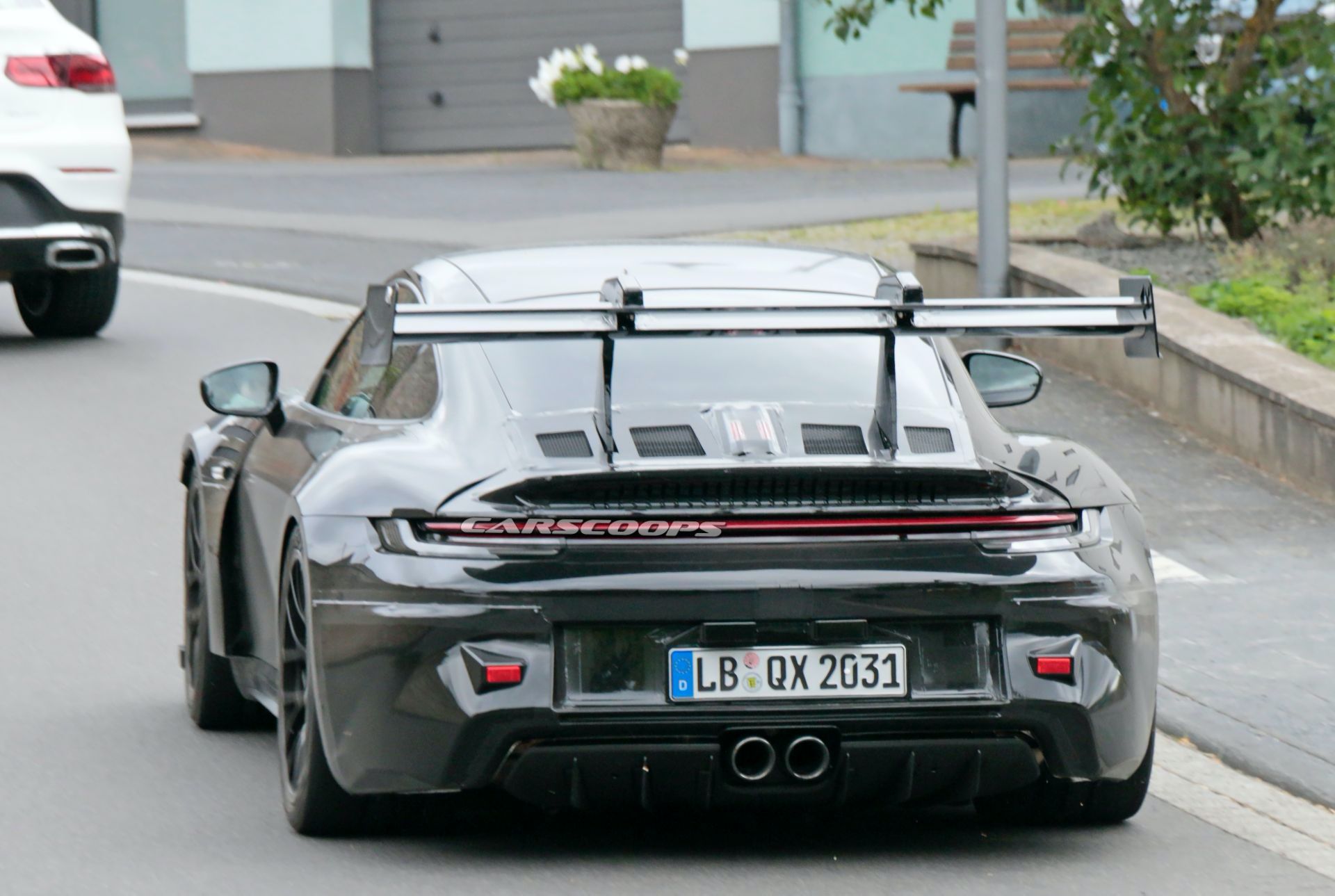 2022 Porsche 911 GT3 RS Makes A Great First Impression With Wild Aero Kit