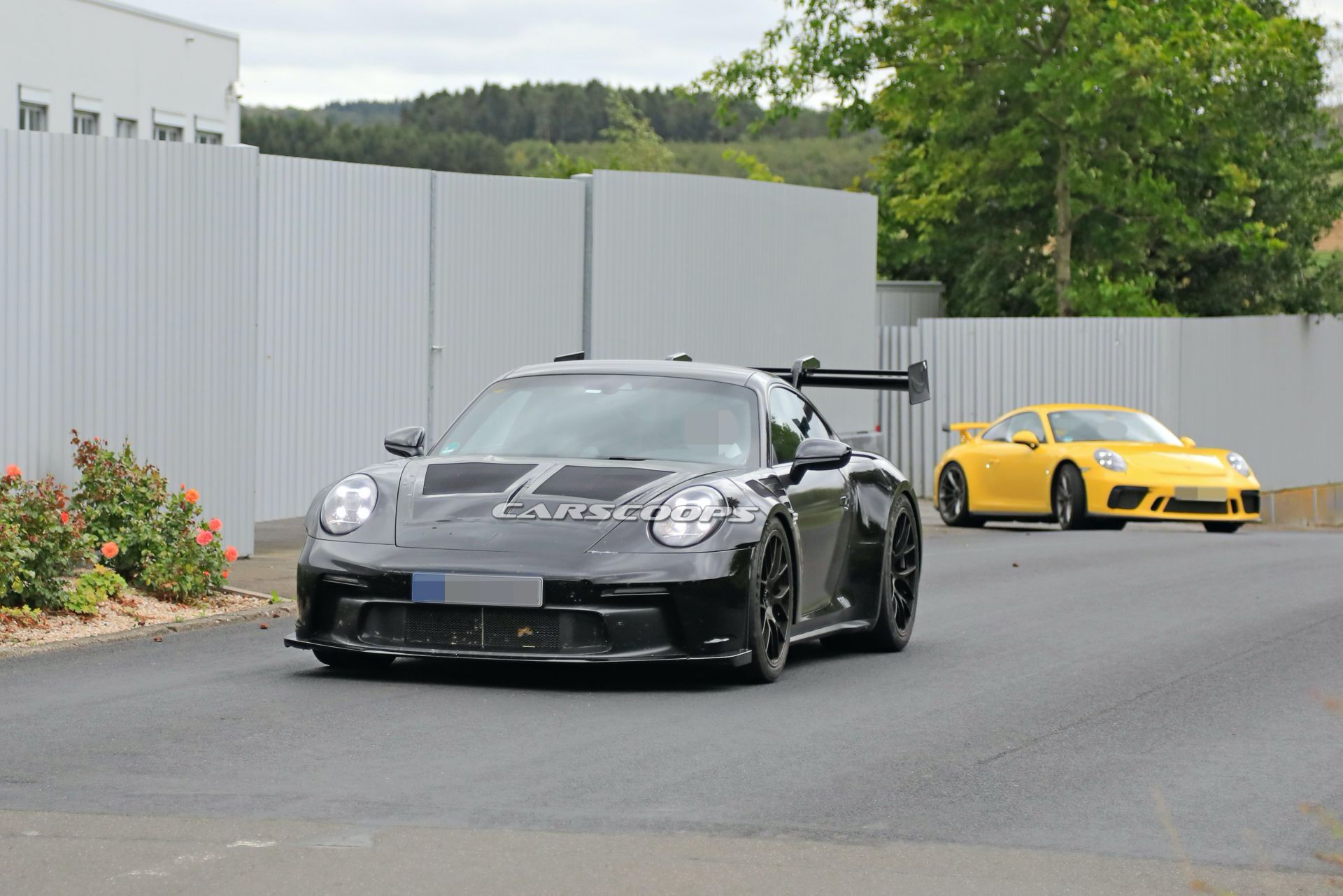 2022 Porsche 911 GT3 RS Makes A Great First Impression With Wild Aero Kit