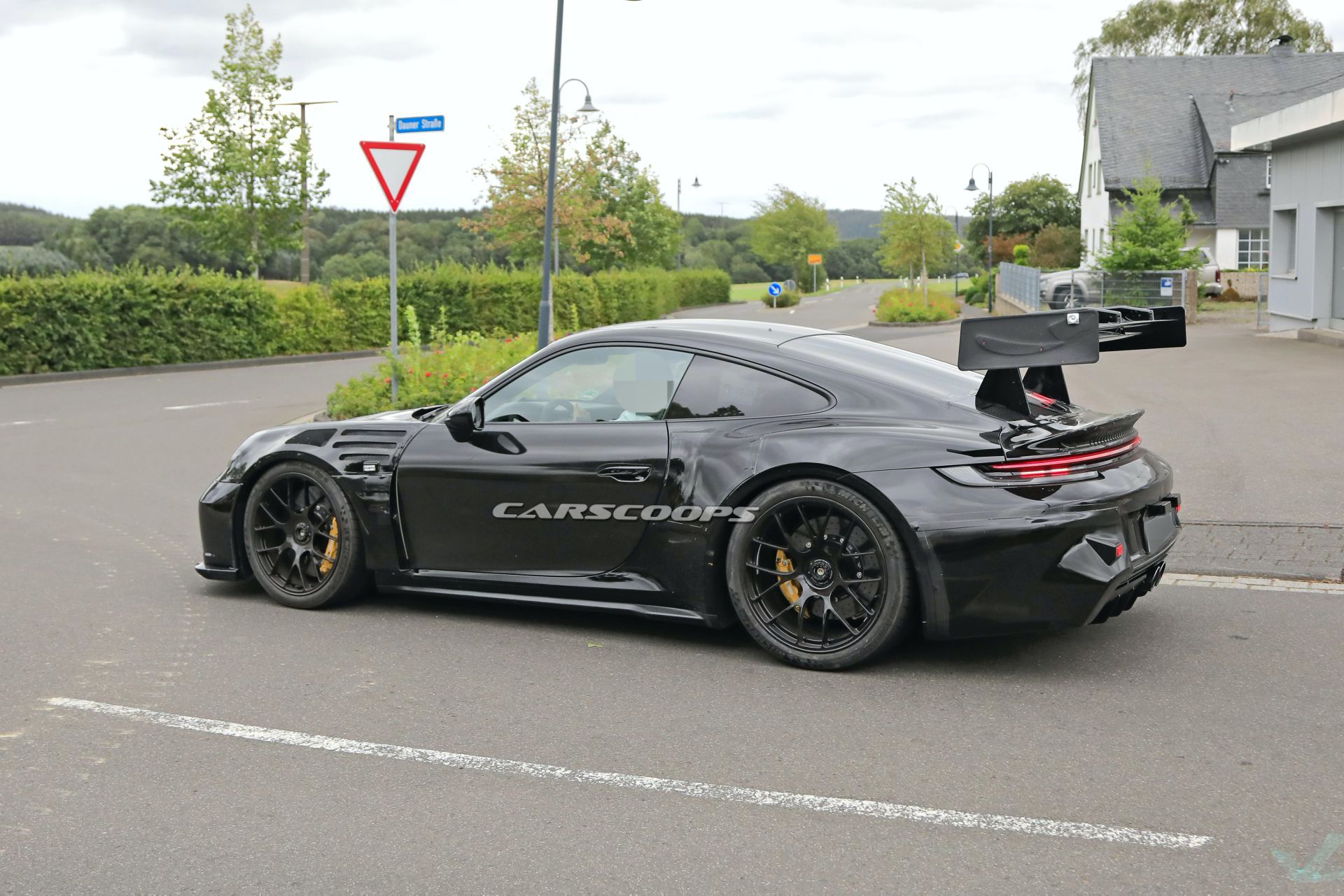 2022 Porsche 911 GT3 RS Makes A Great First Impression With Wild Aero Kit
