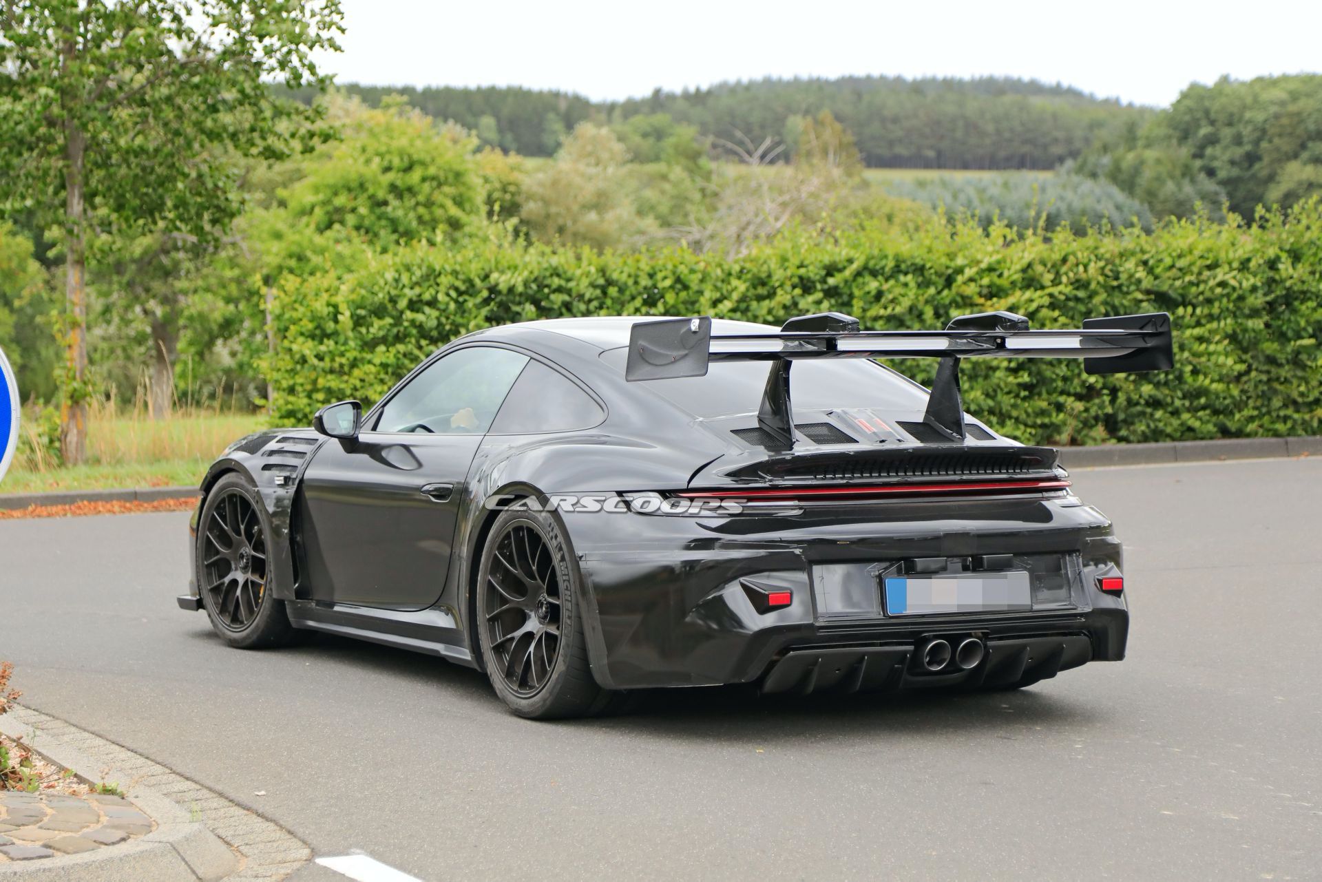 2022 Porsche 911 GT3 RS Makes A Great First Impression With Wild Aero Kit