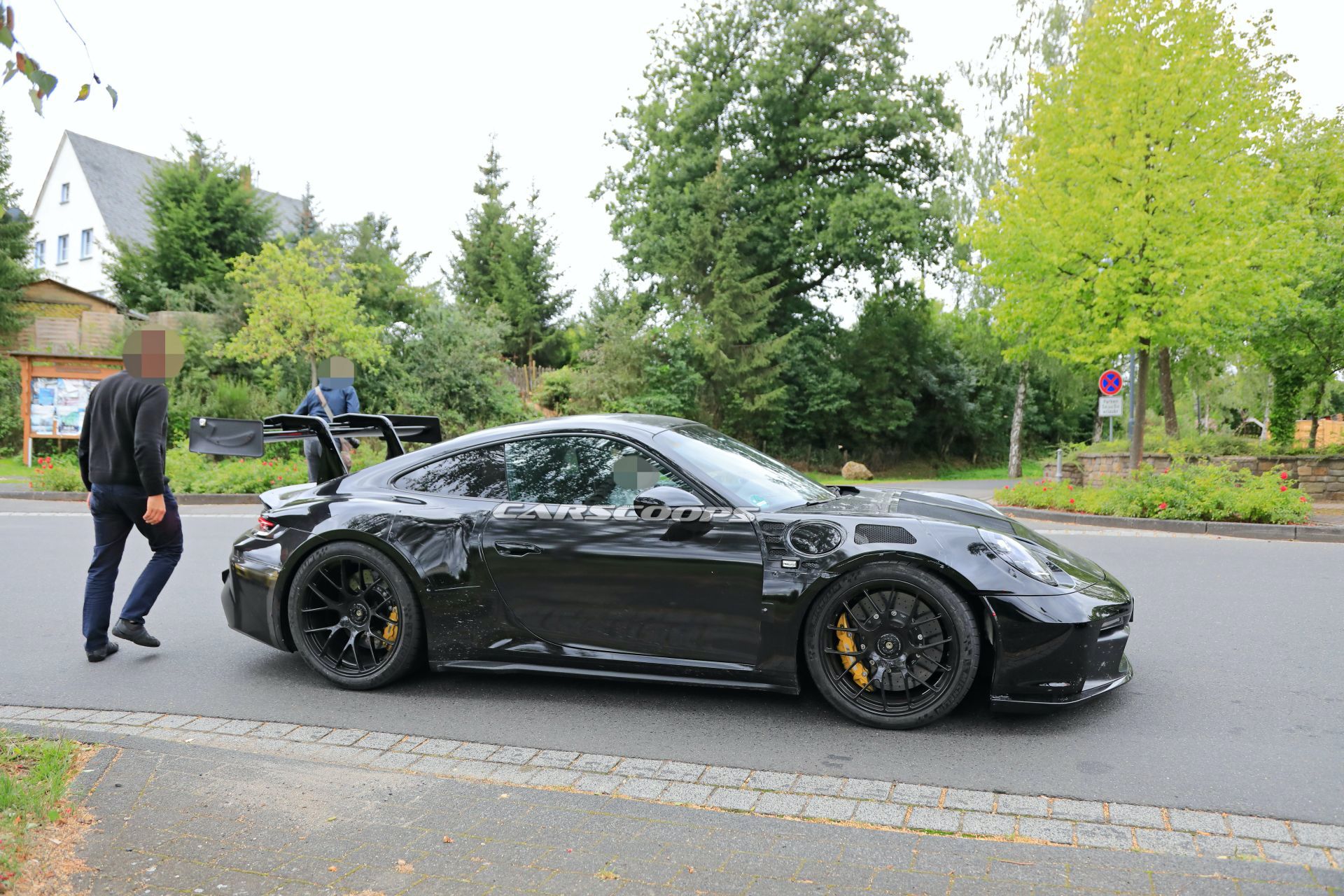 2022 Porsche 911 GT3 RS Makes A Great First Impression With Wild Aero Kit