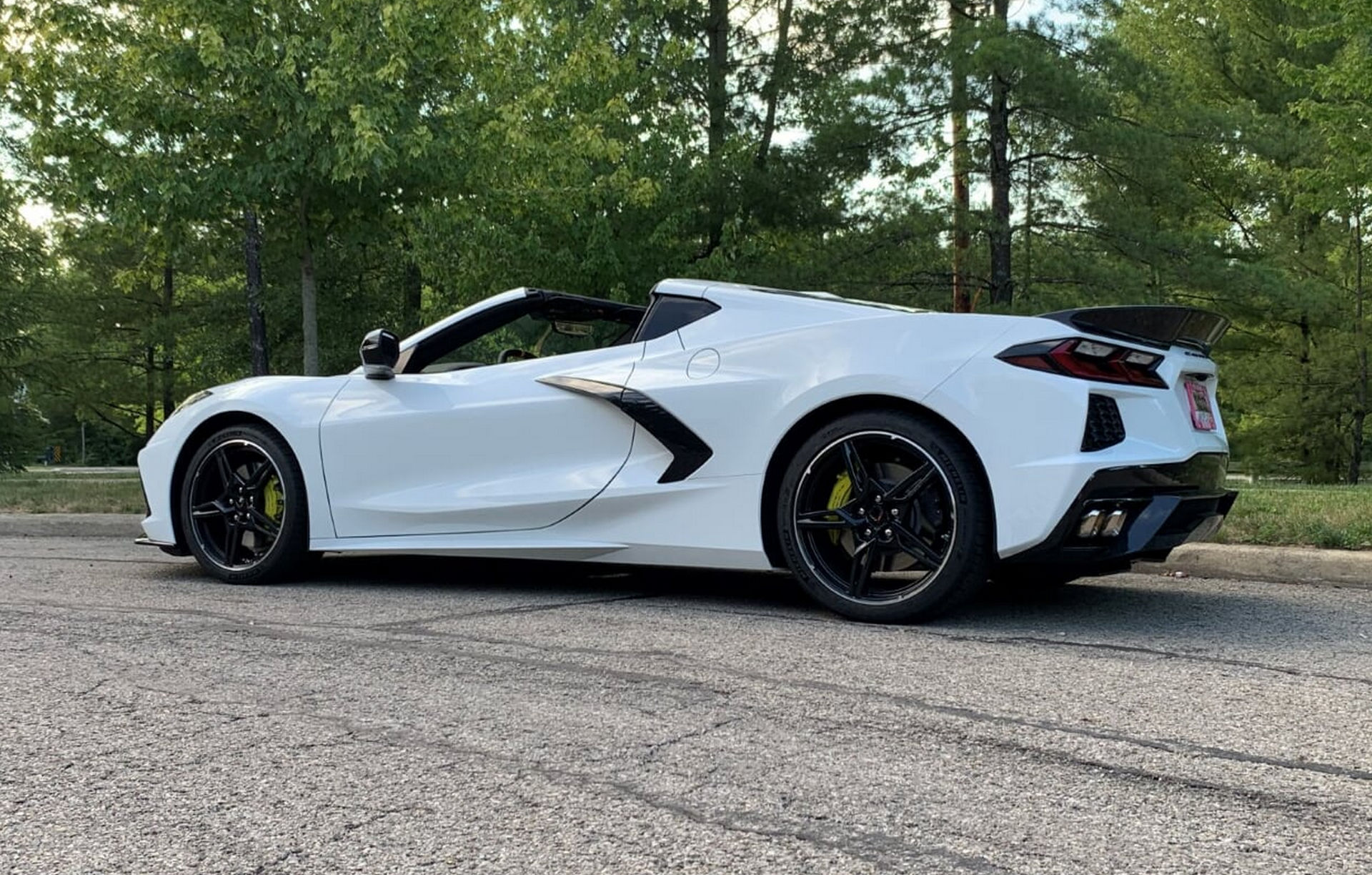 The C8 Corvette Was Made To Be Bathed In Carbon Fiber Parts