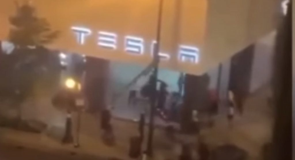  Vandals Smash Into Tesla Dealership With A Reportedly Stolen Audi During Chicago Riots
