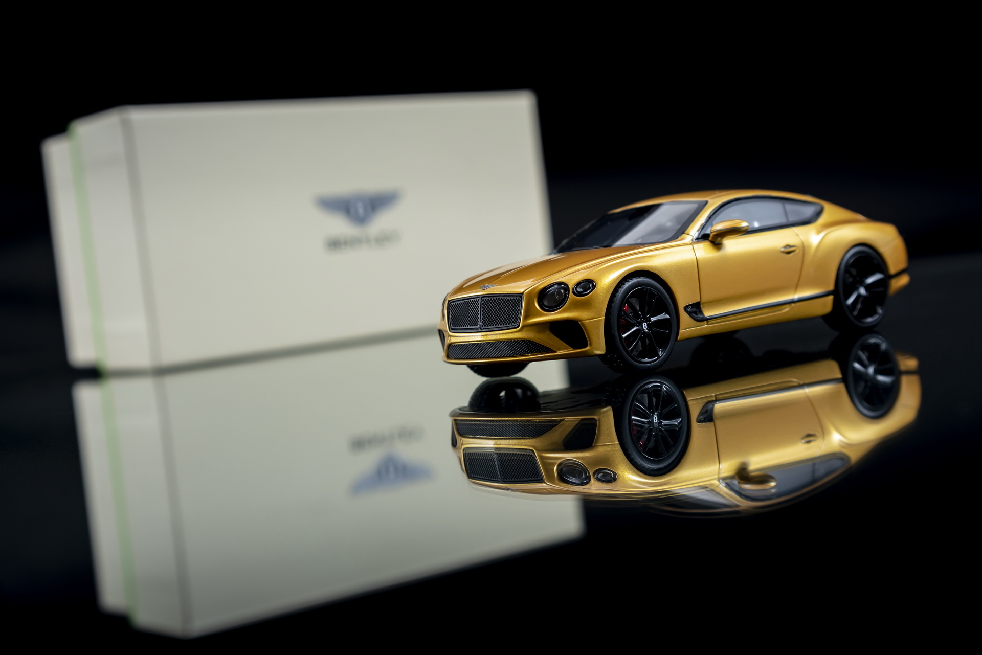 Bentley Continental GT 1:8 Scale Model Costs $9,200, Takes 300 Hours To Build