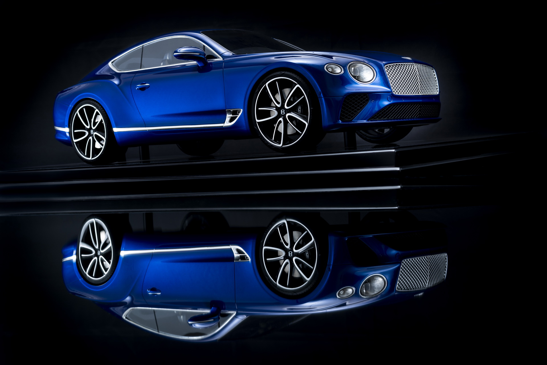Bentley Continental GT 1:8 Scale Model Costs $9,200, Takes 300 Hours To Build