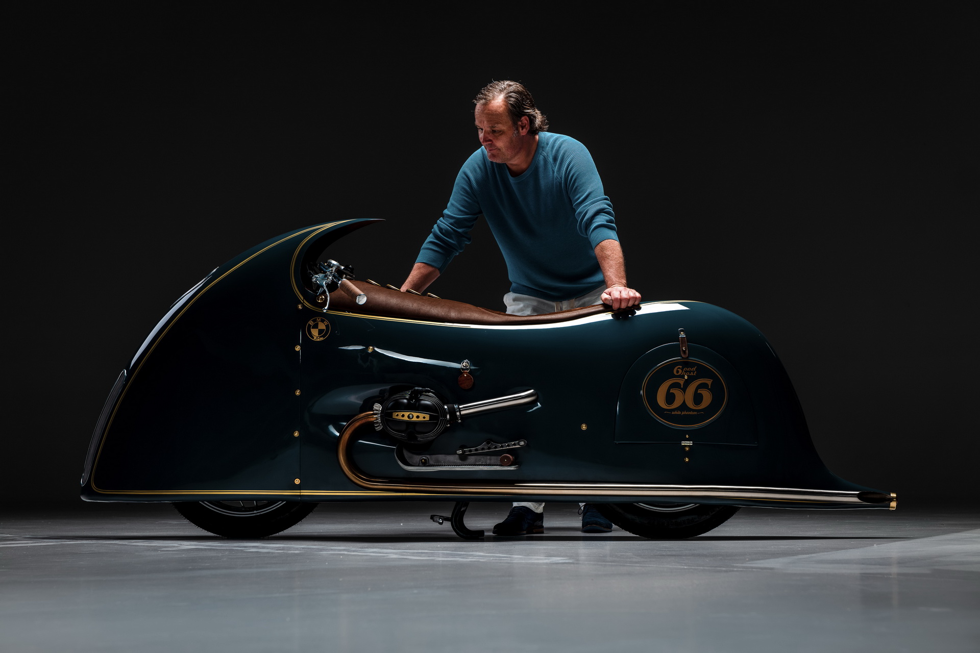 Steampunk-Styled BMW R100 Bike Has Its Own Wine Bottle Compartment