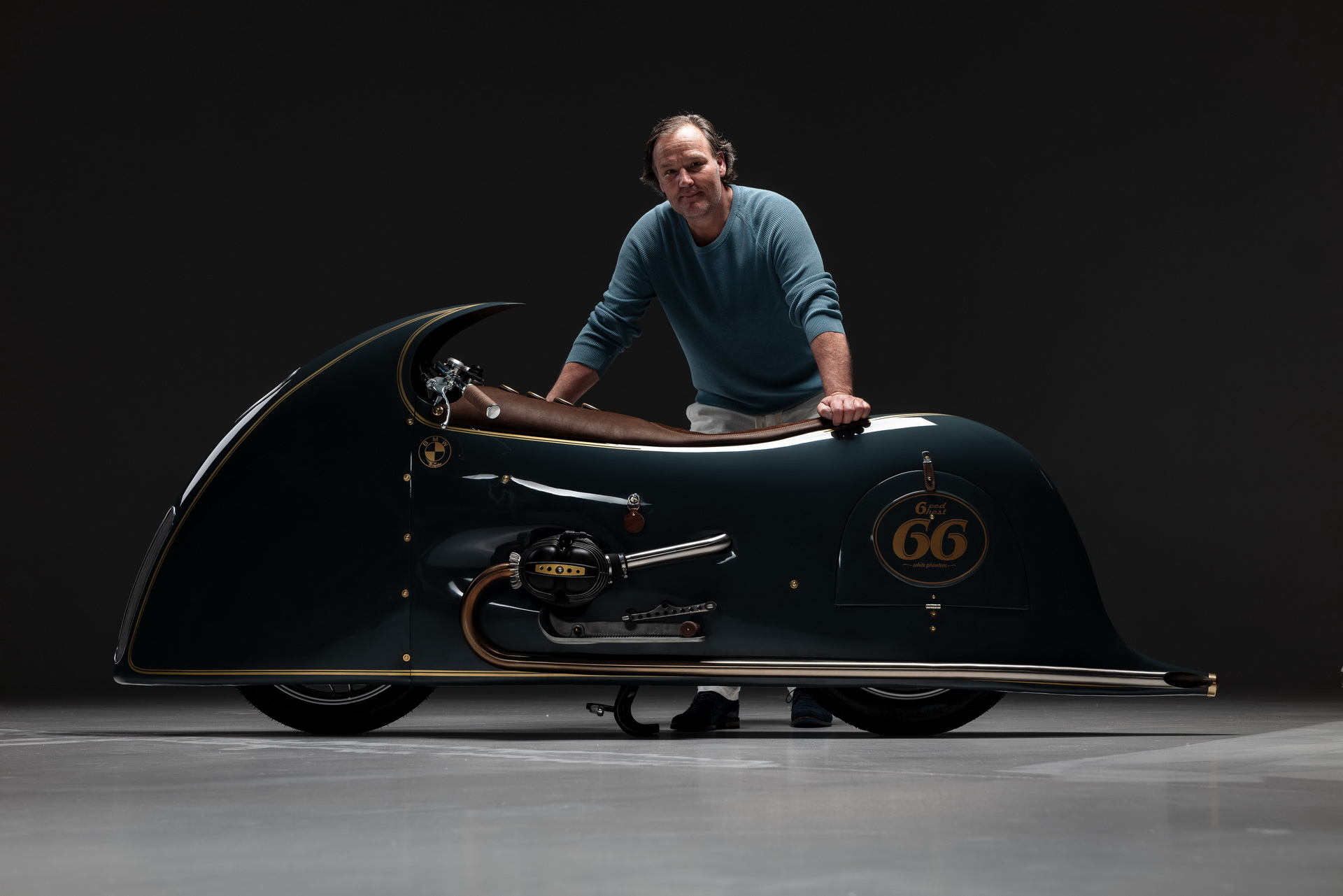 Steampunk-Styled BMW R100 Bike Has Its Own Wine Bottle Compartment