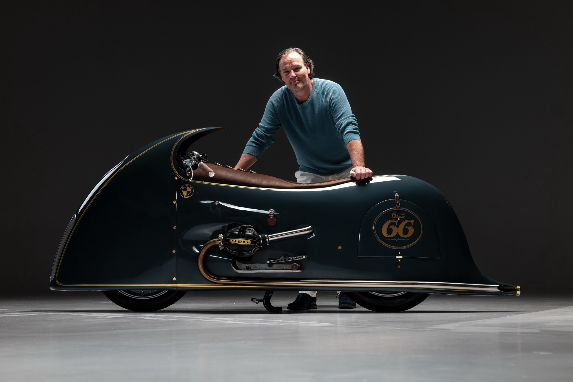 Steampunk-Styled BMW R100 Bike Has Its Own Wine Bottle Compartment