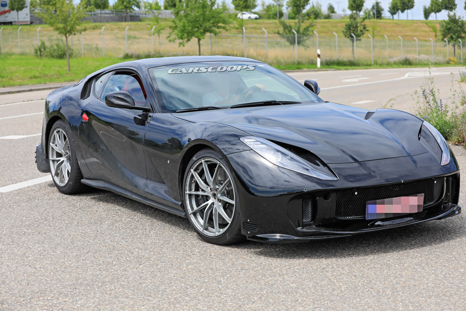 Mysterious Ferrari 812 Spied On The Road, Is It The Hardcore GTO?