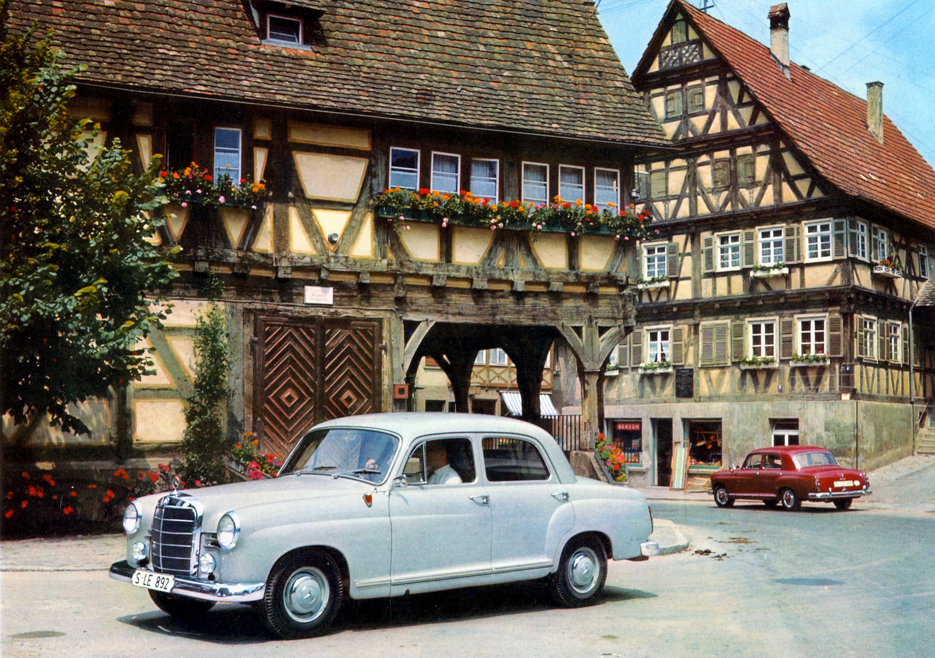 Mercedes-Benz E-Class History From 1926 To 2020: The Tale Of The Essential Executive Car