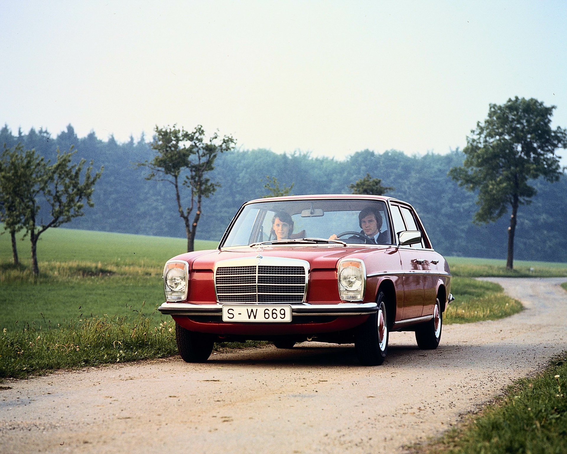 Mercedes-Benz E-Class History From 1926 To 2020: The Tale Of The Essential Executive Car