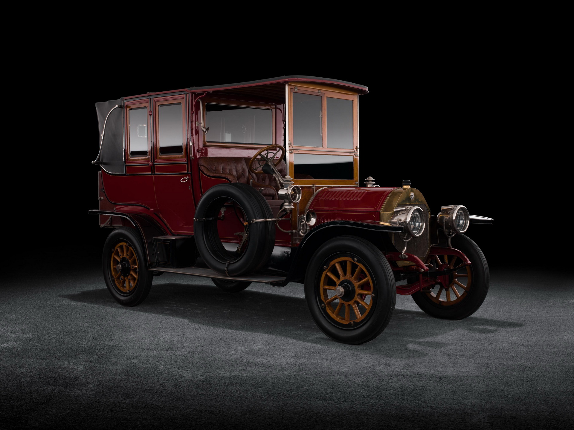 Mercedes-Benz E-Class History From 1926 To 2020: The Tale Of The Essential Executive Car