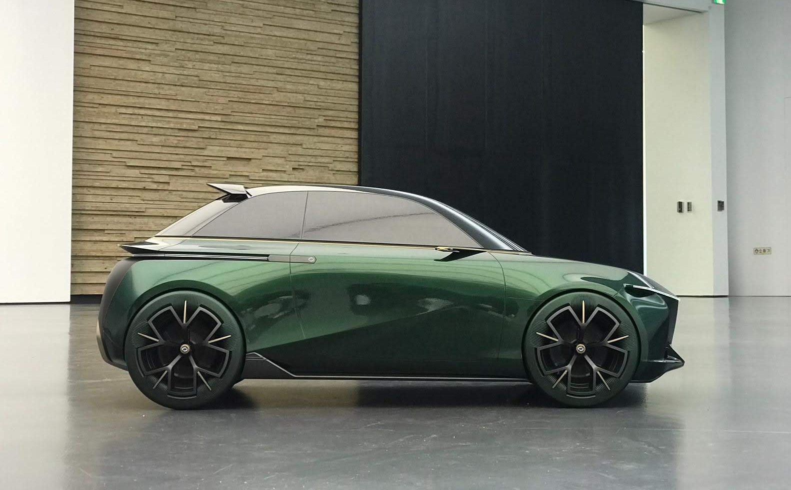 Could You See Renault Samsung Design Studio’s BACCARA Concept Becoming A Reality?