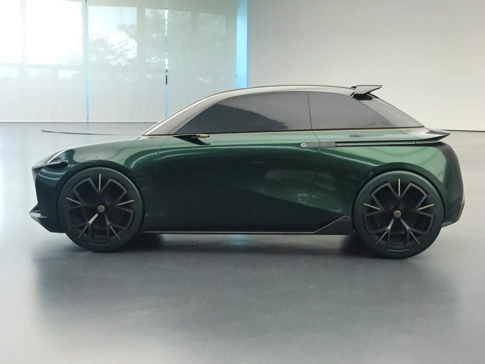 Could You See Renault Samsung Design Studio’s BACCARA Concept Becoming A Reality?