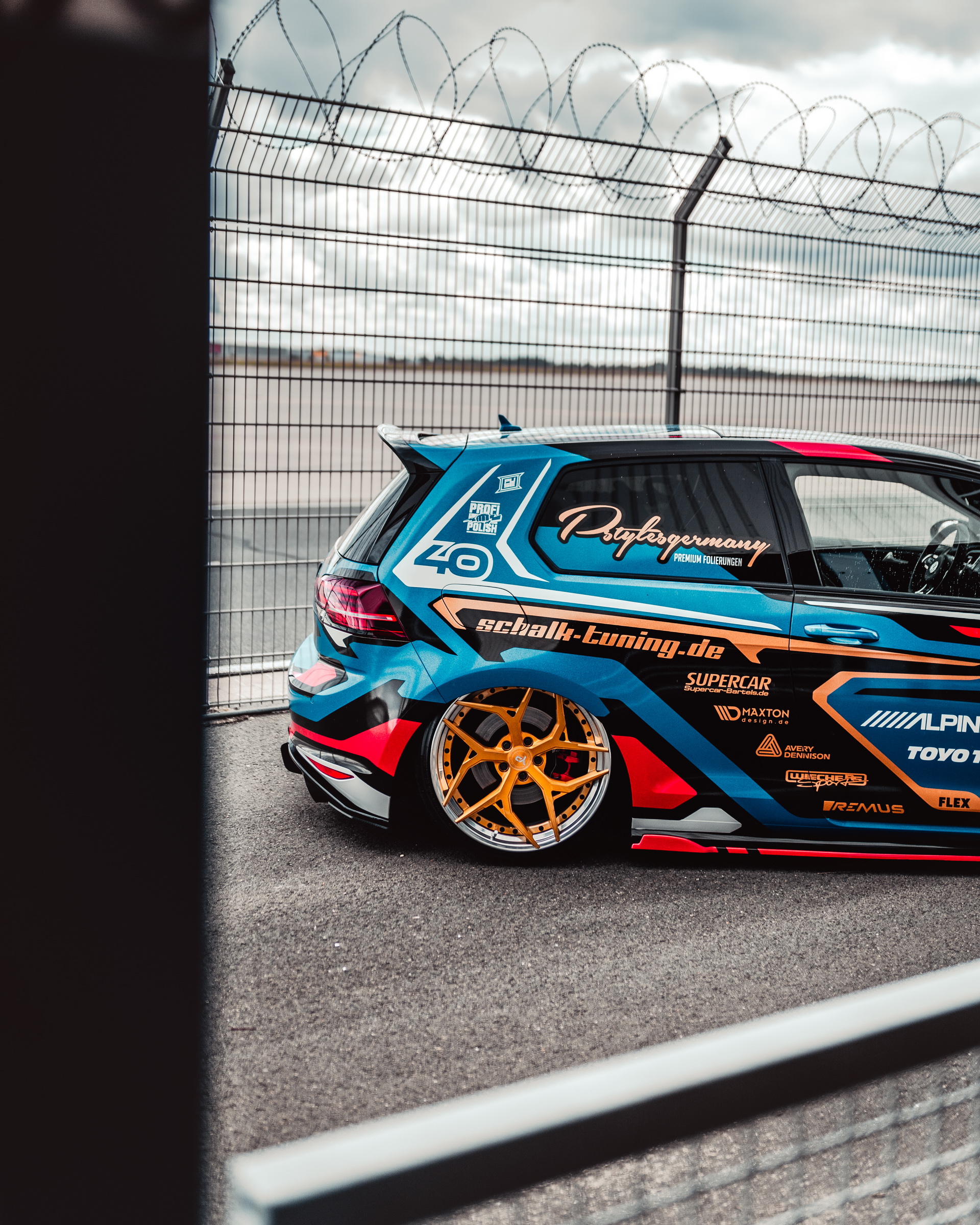 VW Golf GTI Clubsport Goes Flashy, Gets 414 HP Power Upgrade