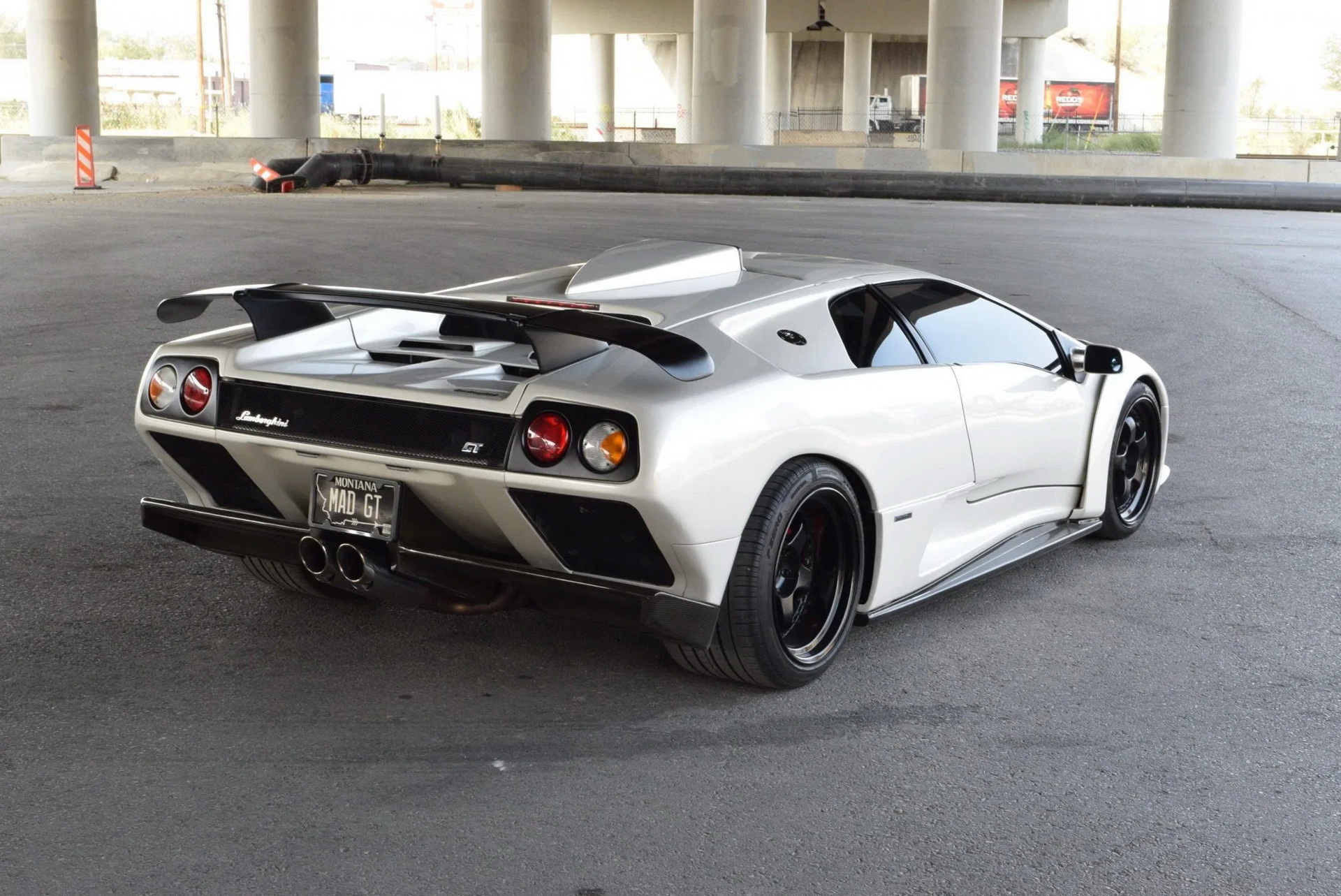 1991 Lamborghini Diablo With GT-Style Body Is A Spectacular 1990s Token